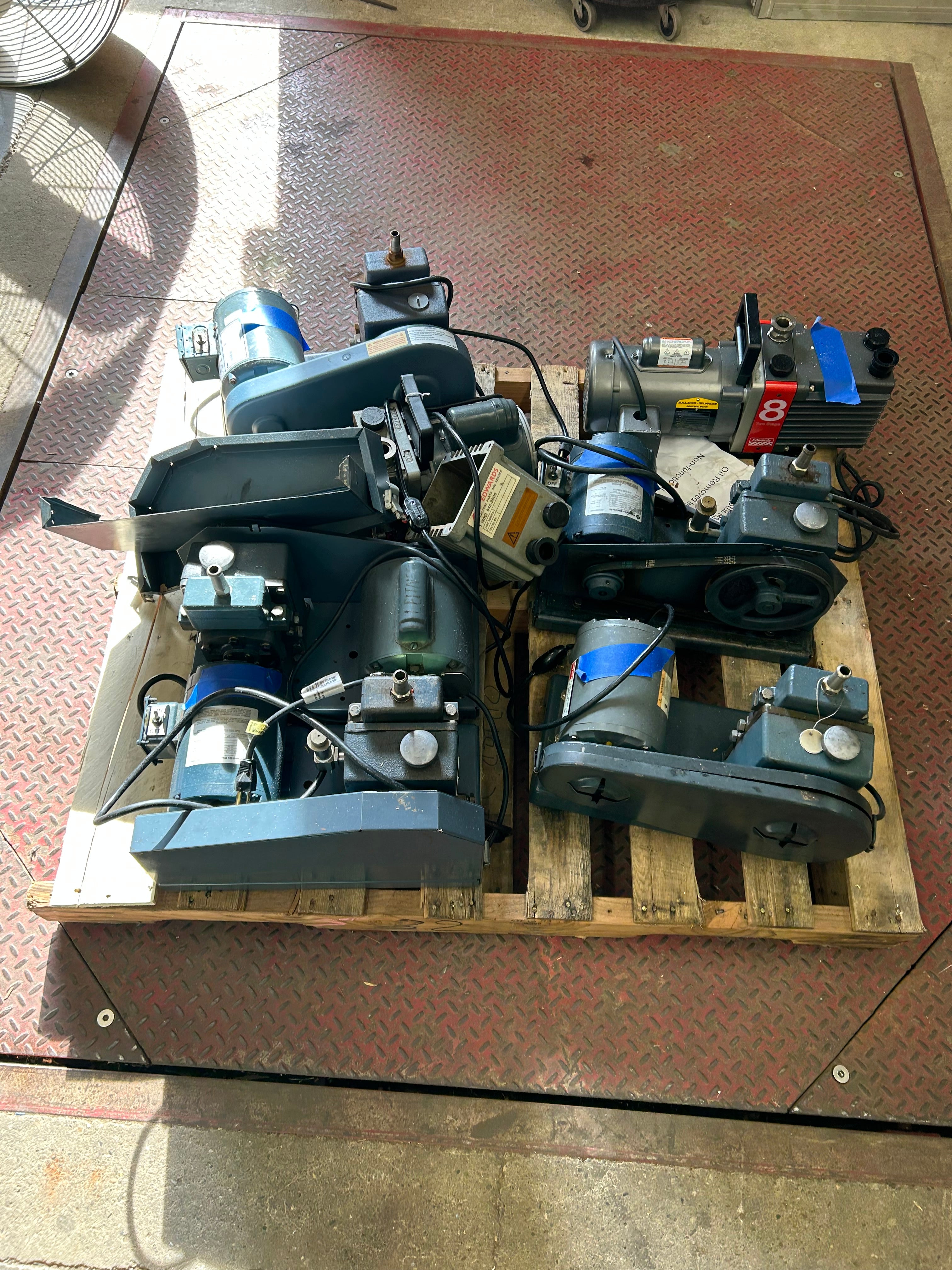 Assortment of Vacuum Pumps *Parts or Repair* #1