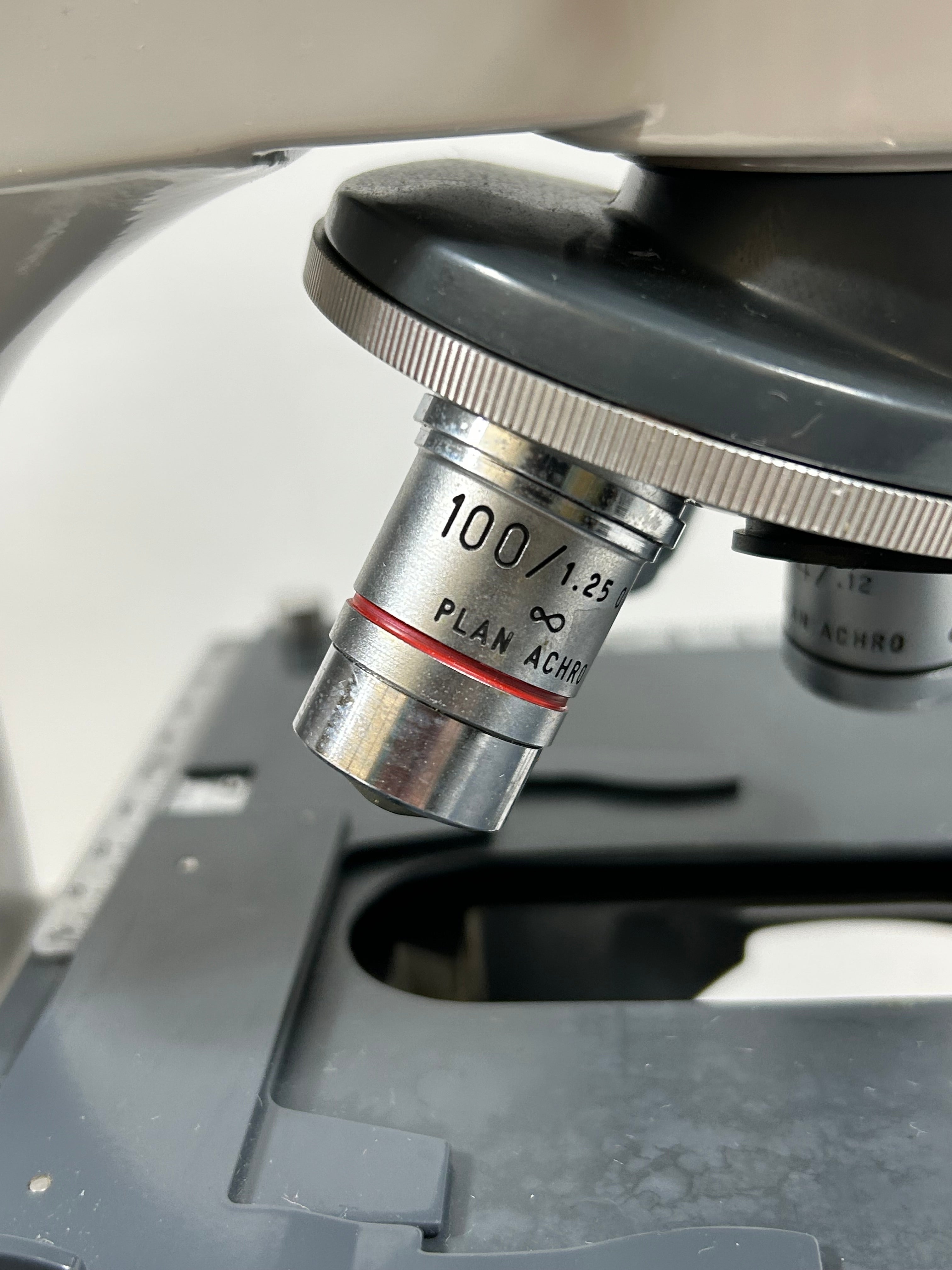 American Optical One-Ten Microstar Laboratory Microscope *Untested*