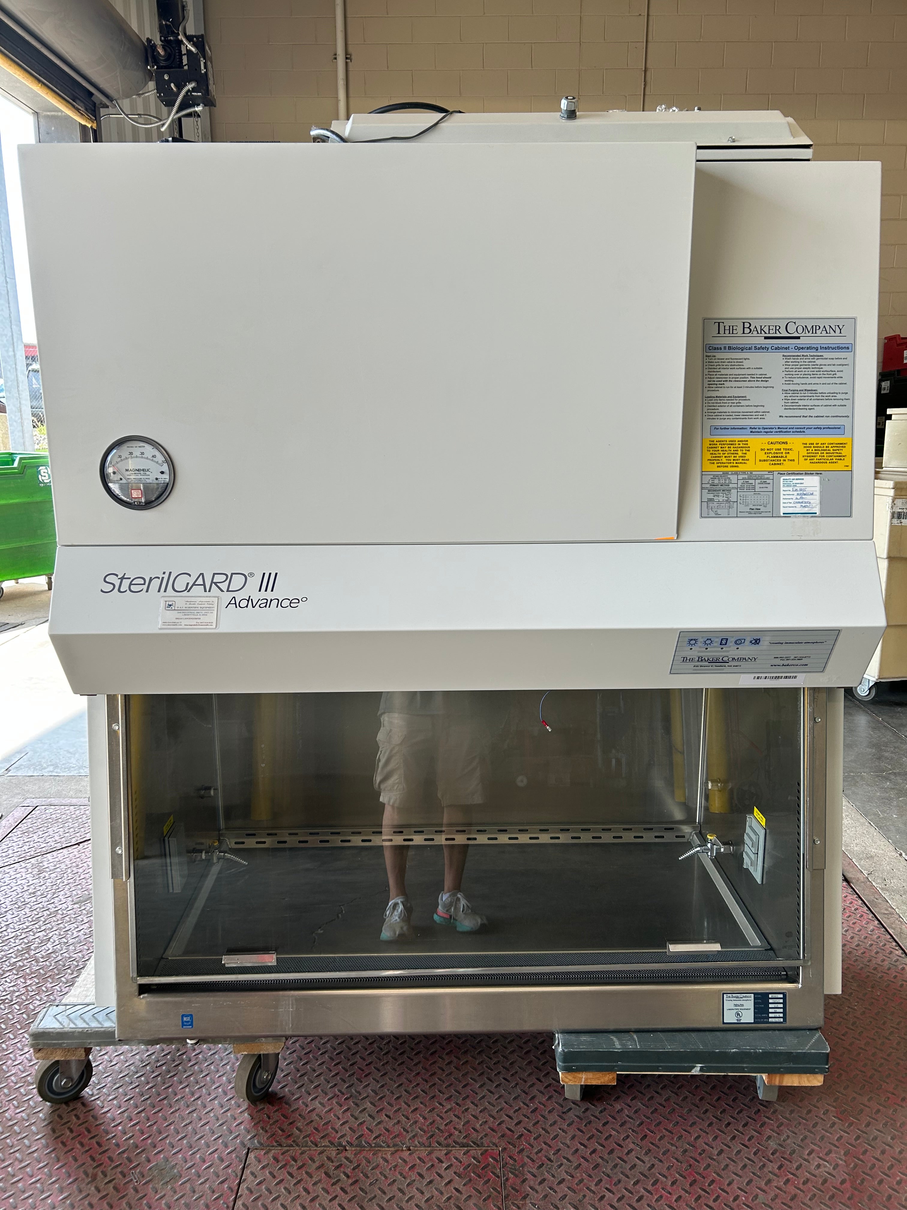 Baker Company SterilGARD III Advance Class II Biosafety Cabinet Model SG403