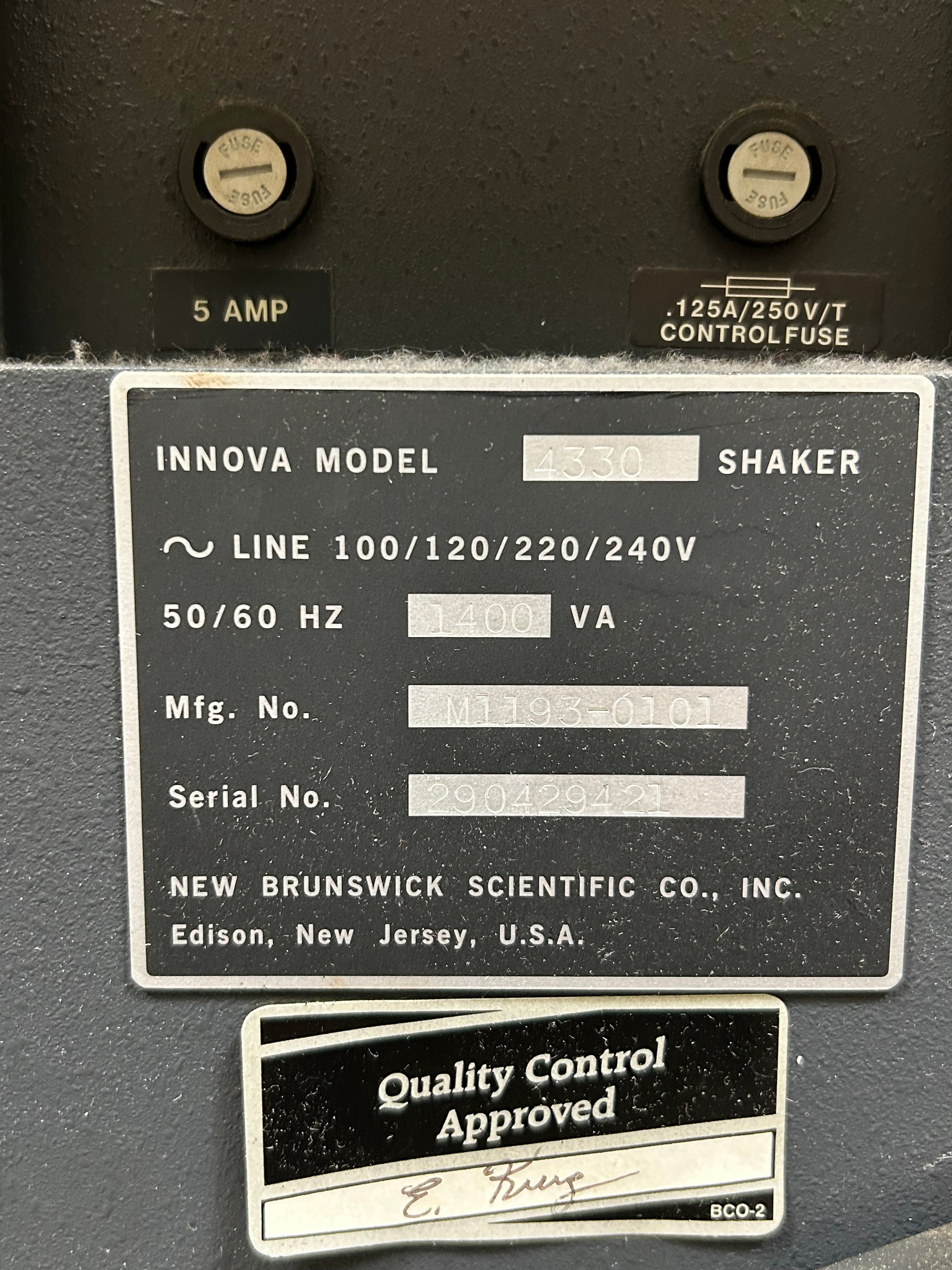 New Brunswick Innova 4330 Refrigerated Incubator Shaker