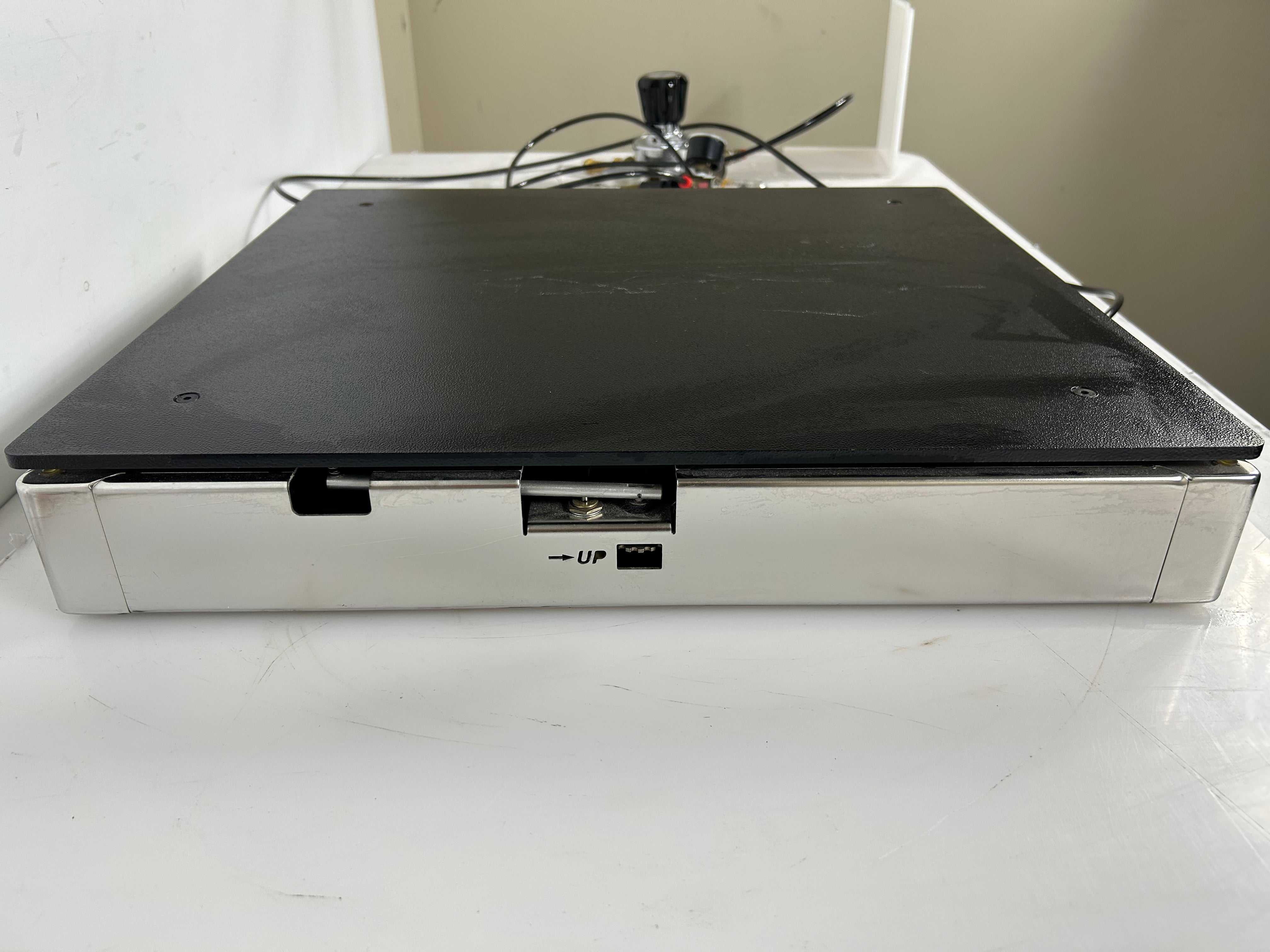 Technical Manufacturing Company (TMC) CSP High-Performance Vibration Isolation Lab Table