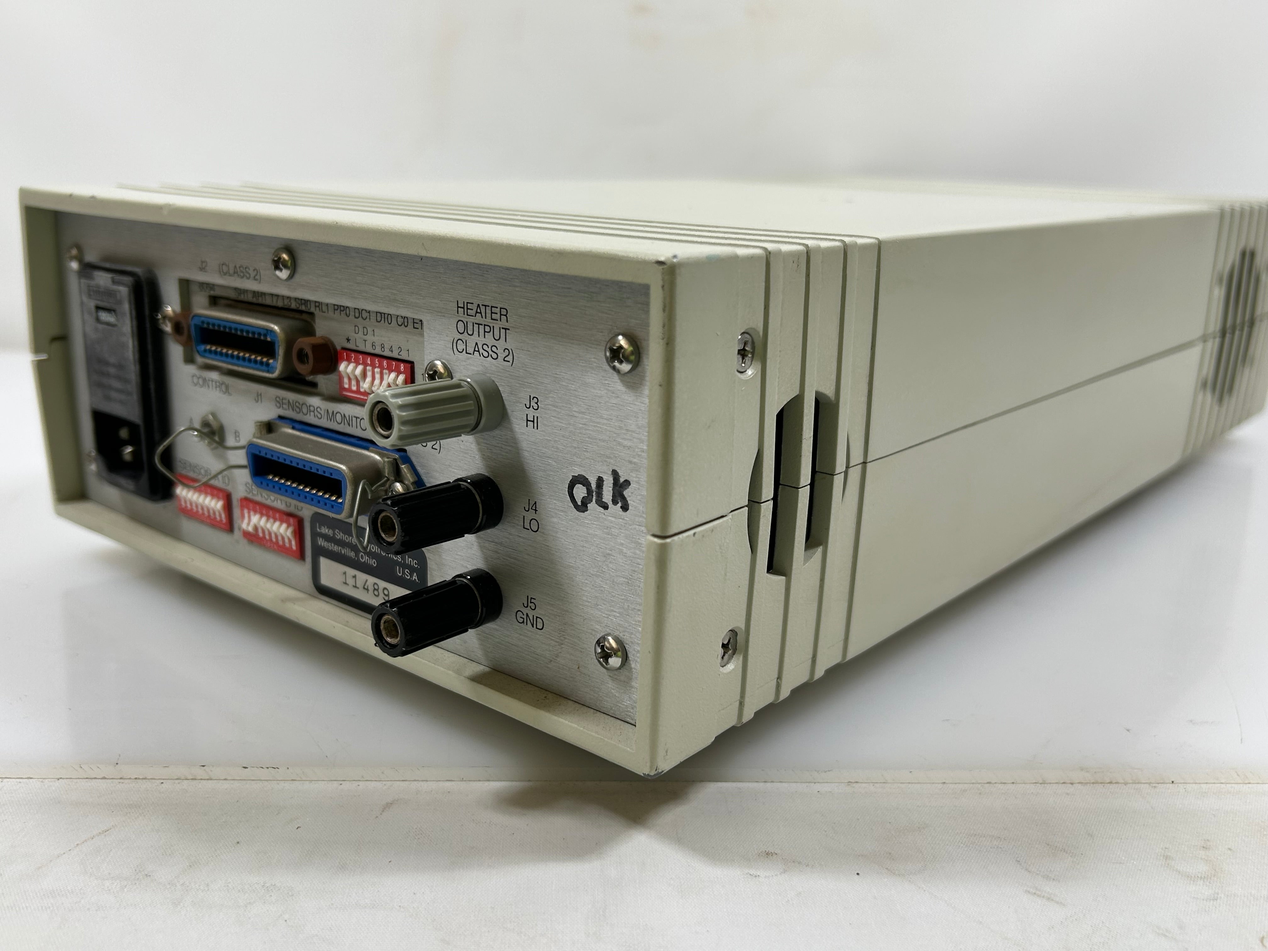 Lake Shore Model 805 Digital Temperature Controller