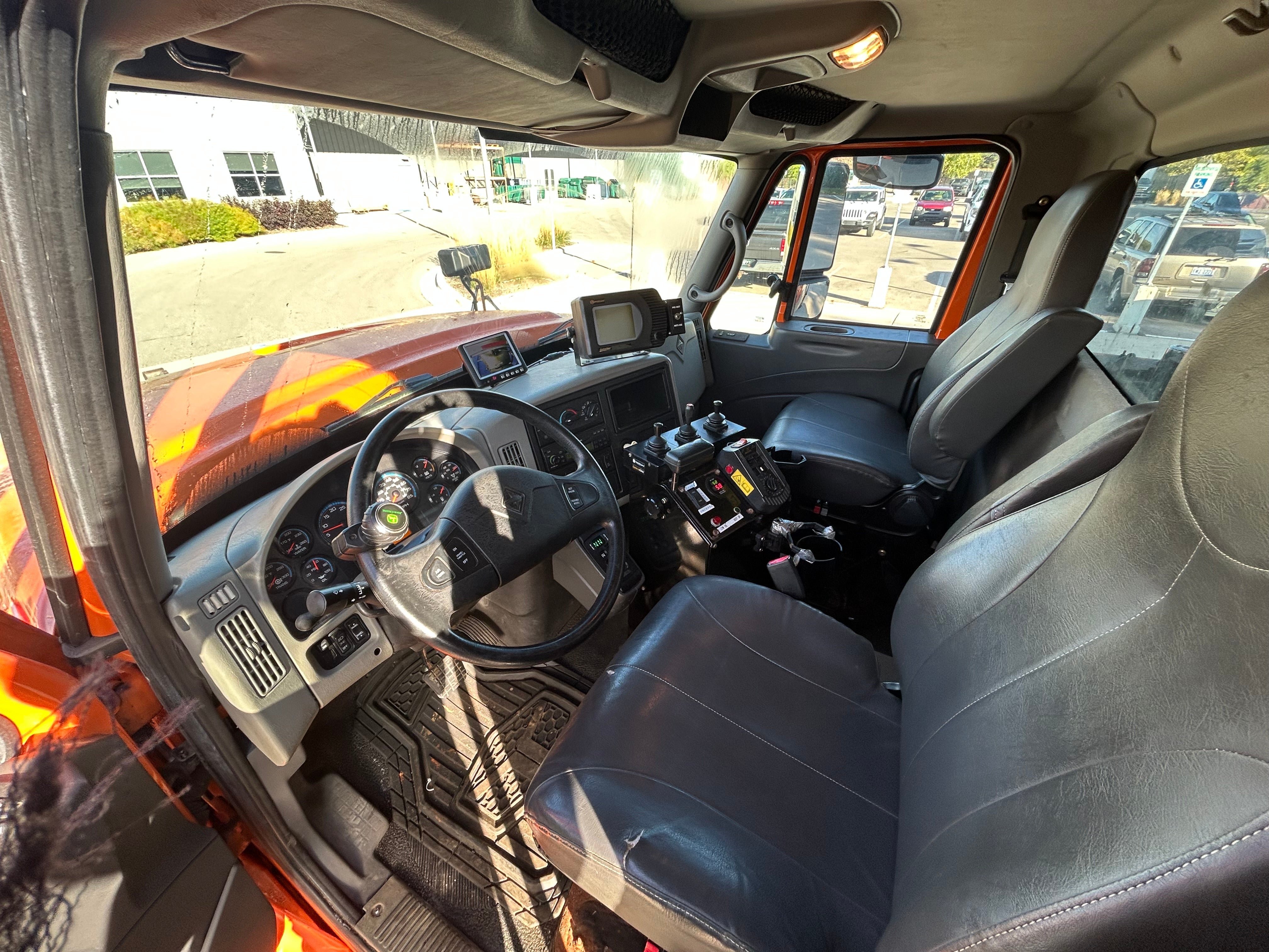 2008 - International Diamond Snowplow- 1208