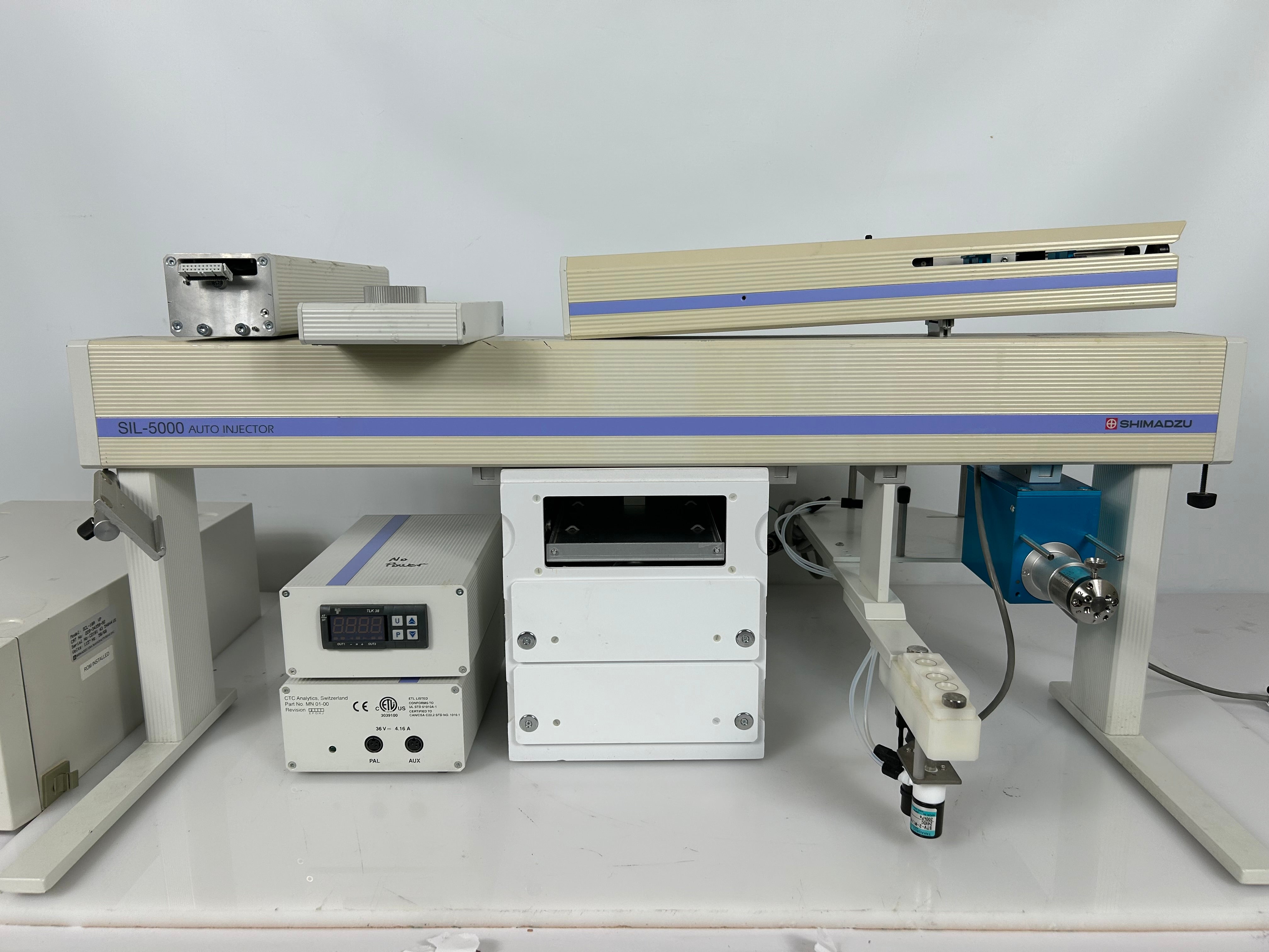 Shimadzu SIL 5000 Auto Injector/Autosampler *Parts* *Untested*