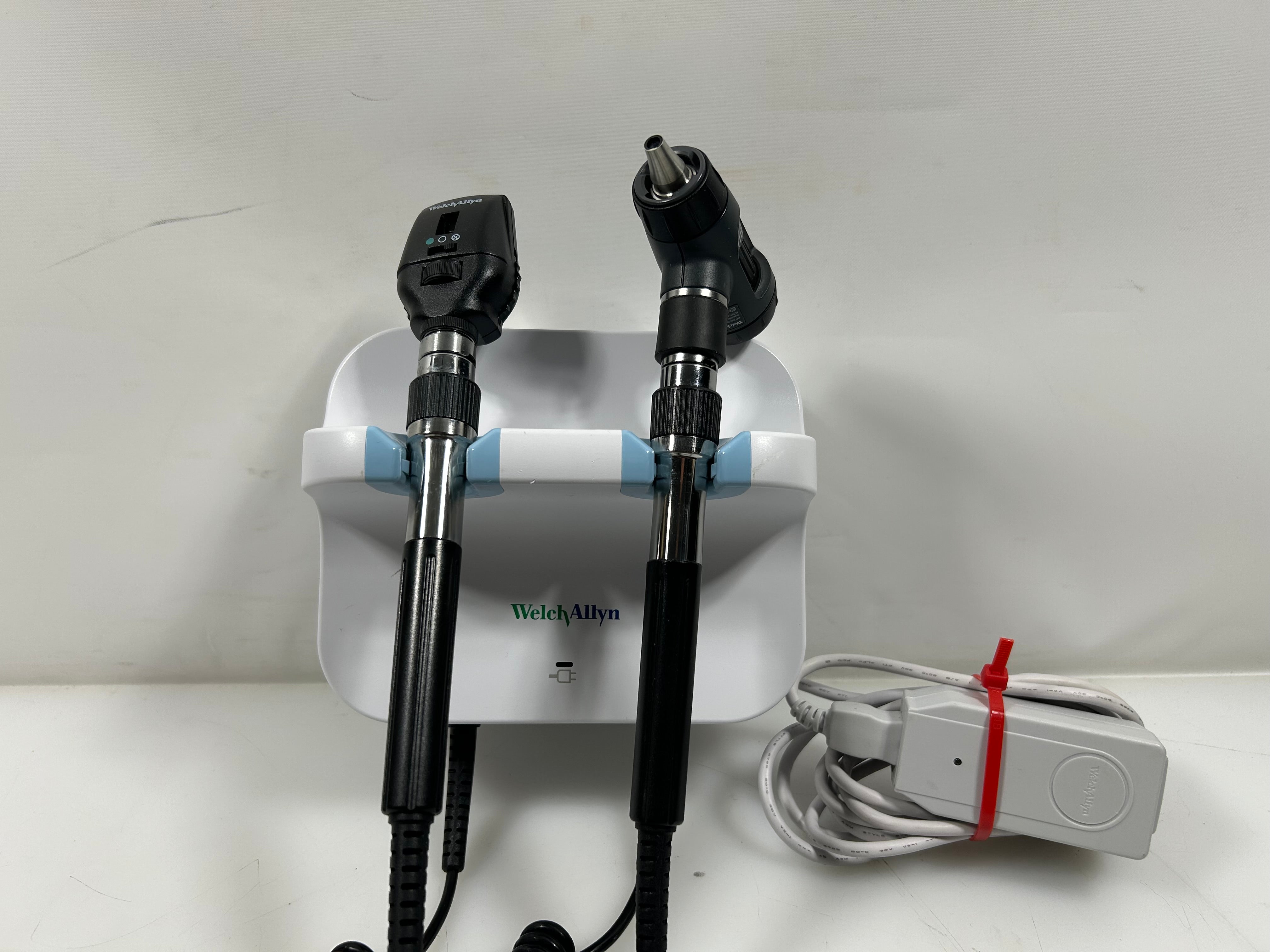 Welch Allyn GS 777 3.5V  Wall Transformer Ophthalmoscope Otoscope Set
