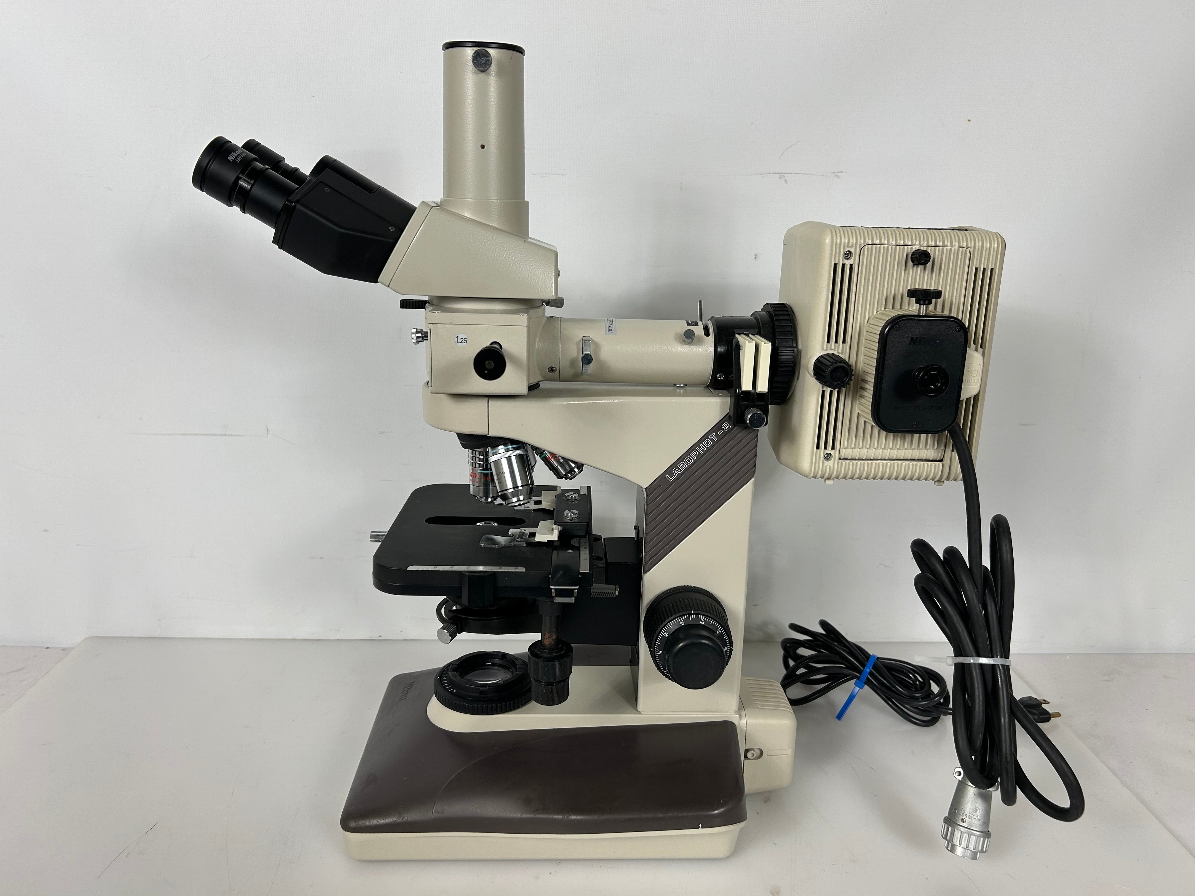 Nikon Labophot-2 with 5 Objective Lenses