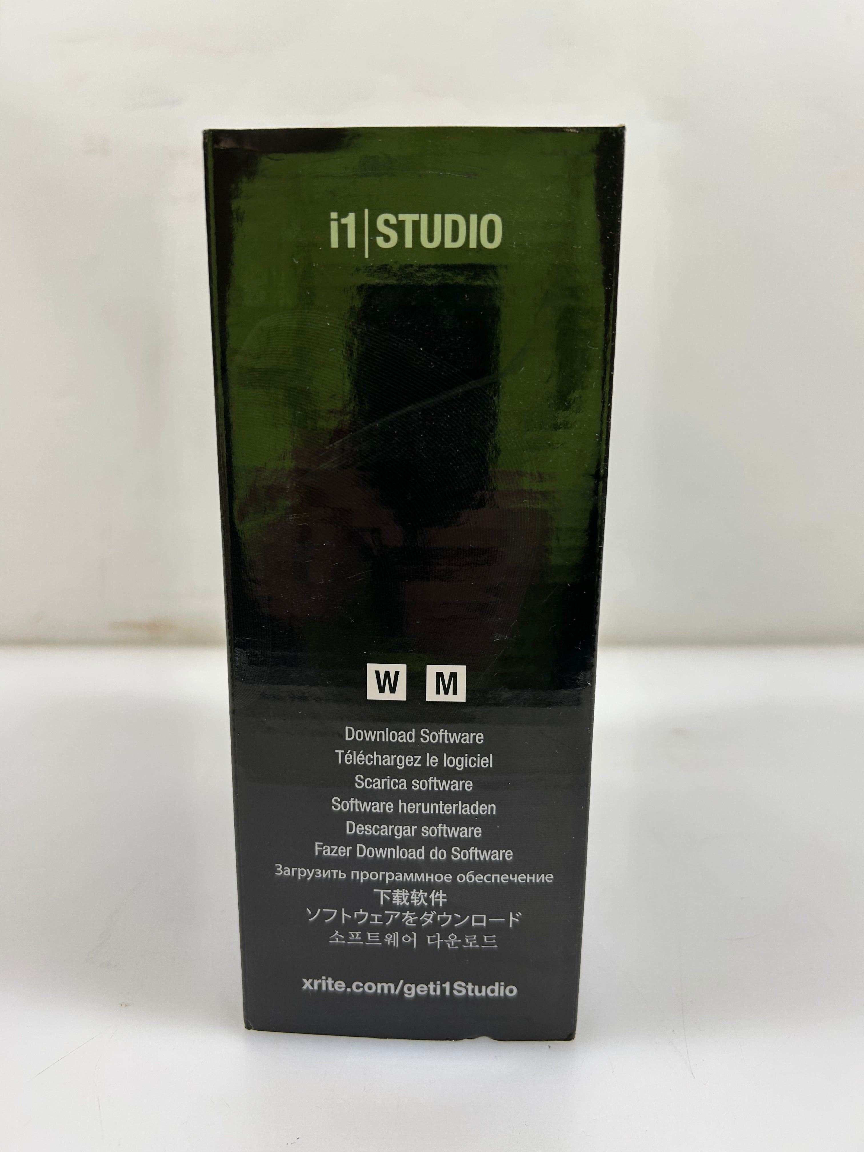 X-Rite i1Studio Spectrophotometer Professional Grade Color Management System