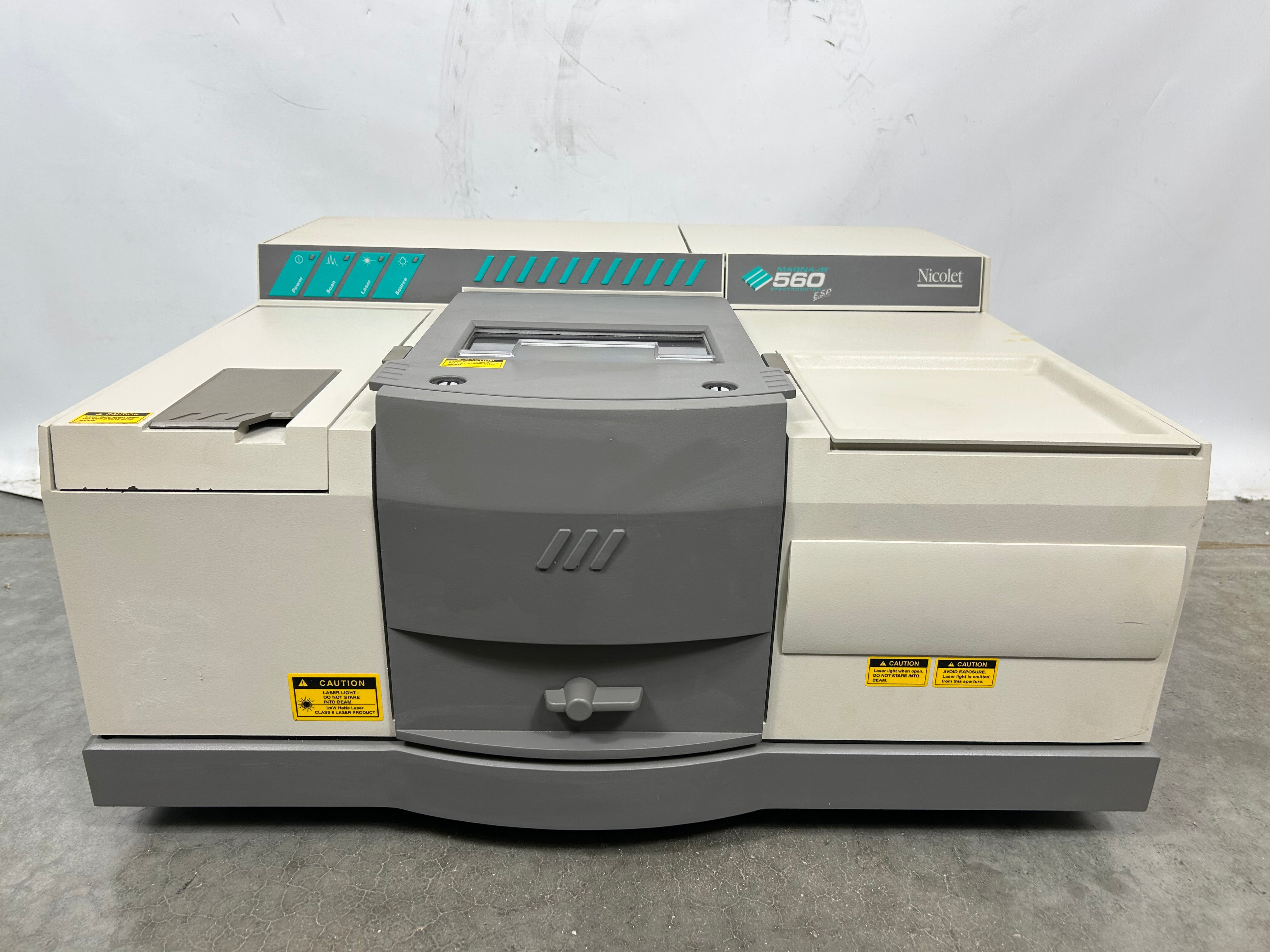 Nicolet Magna 560 IR Spectrometer *Untested*