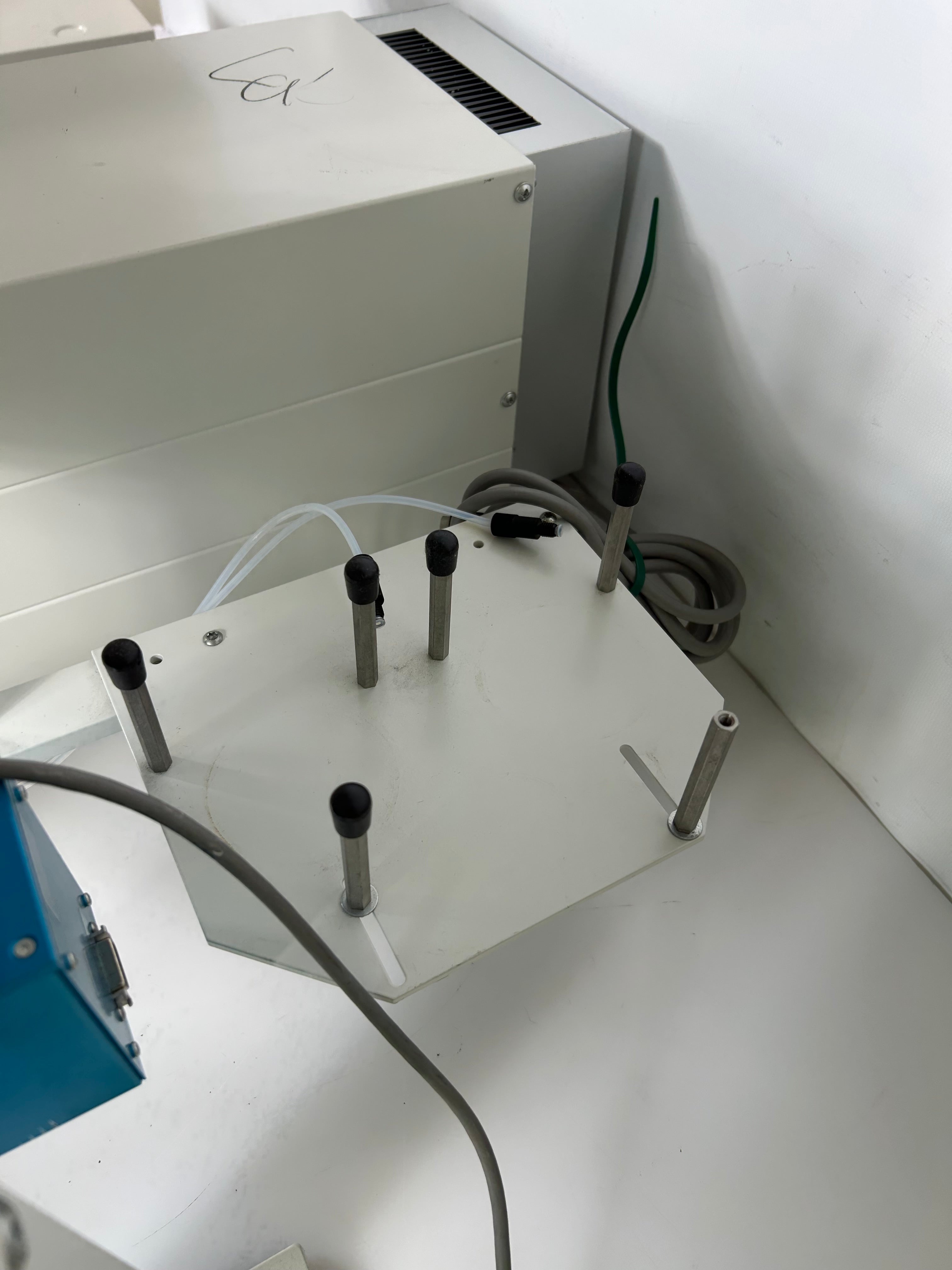 Shimadzu SIL 5000 Auto Injector/Autosampler *Parts* *Untested*