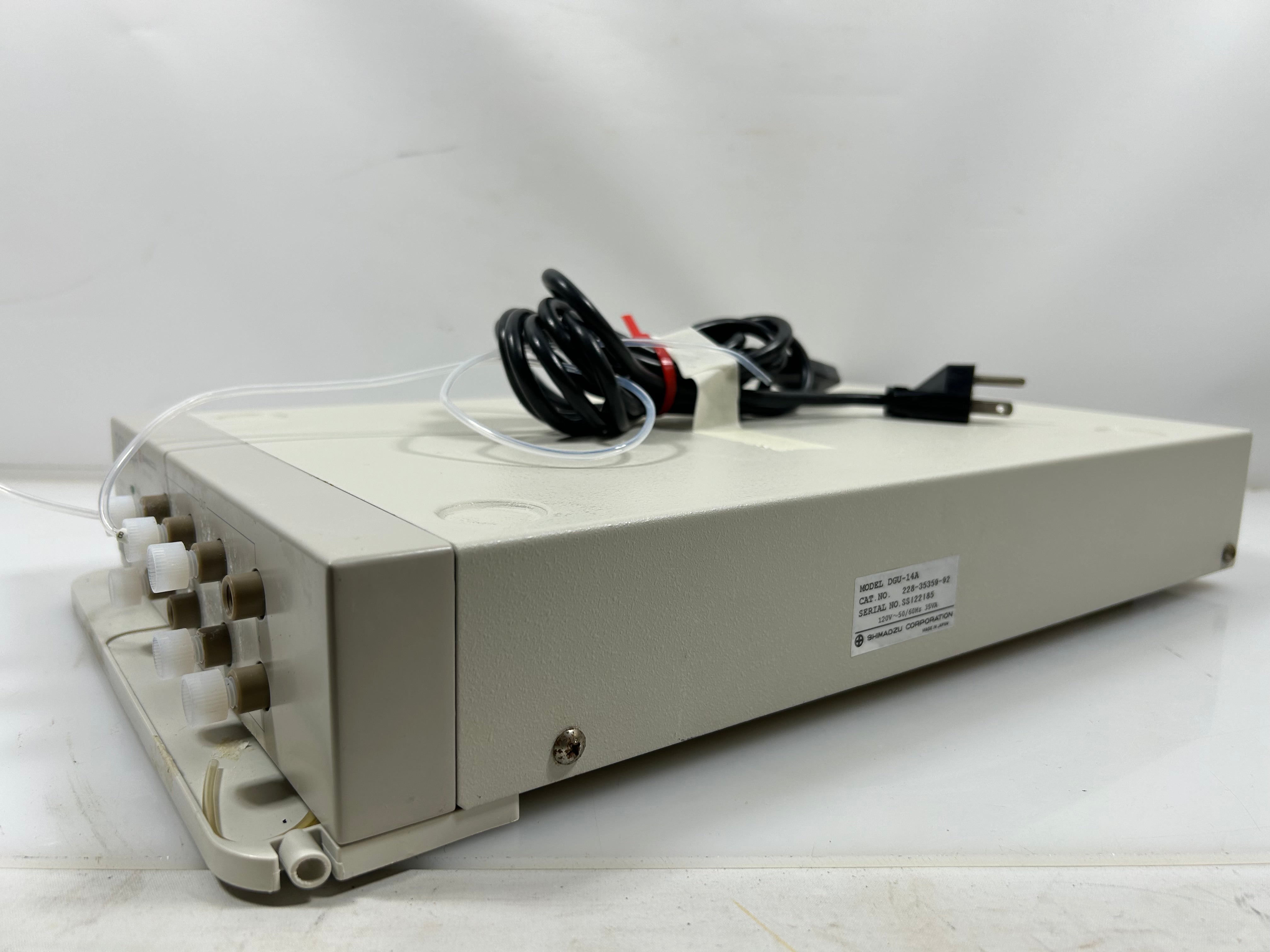 Shimadzu DGU-14A Degasser