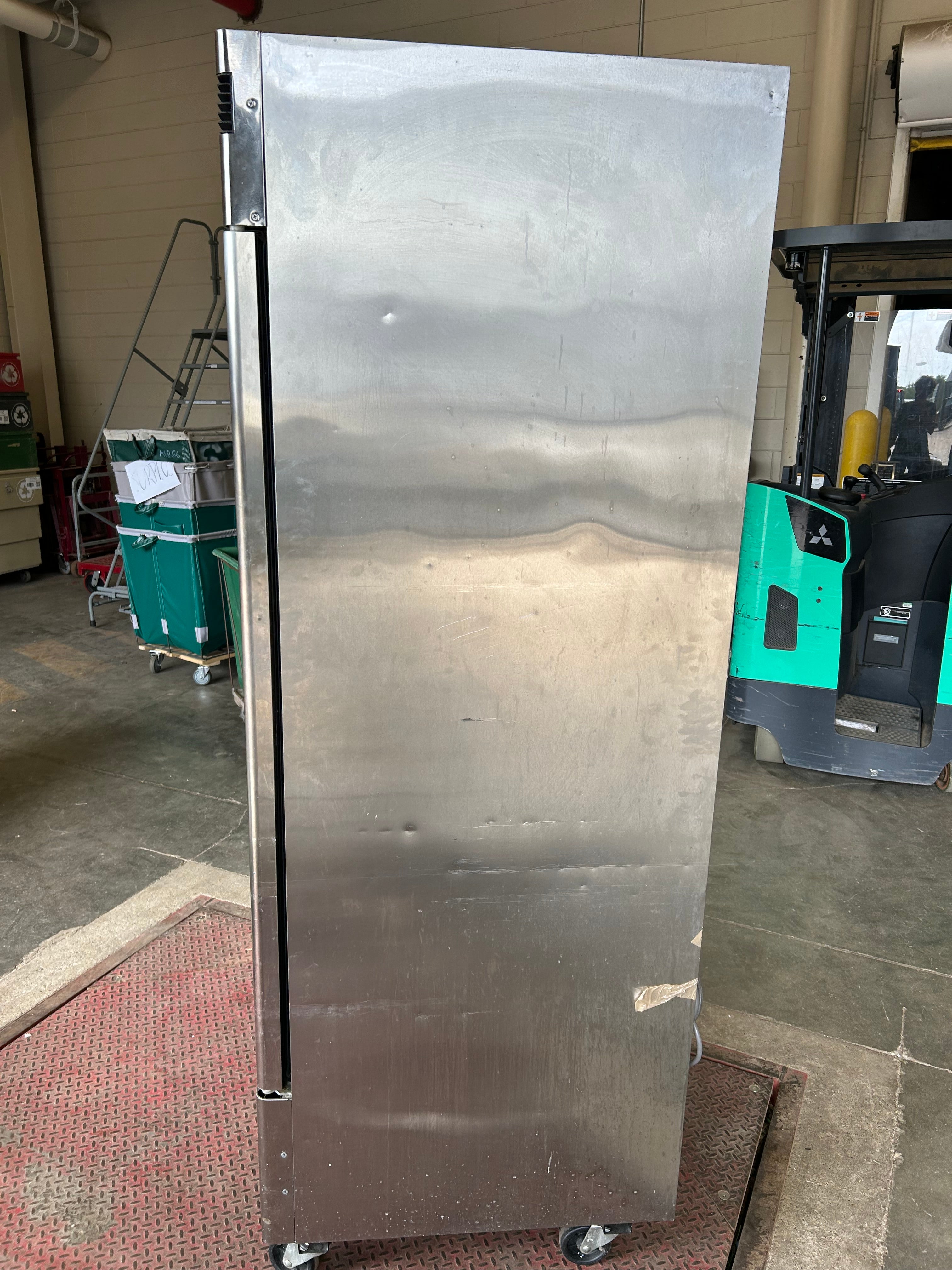 Turbo Air Deluxe Refrigerator *Parts or Repair*