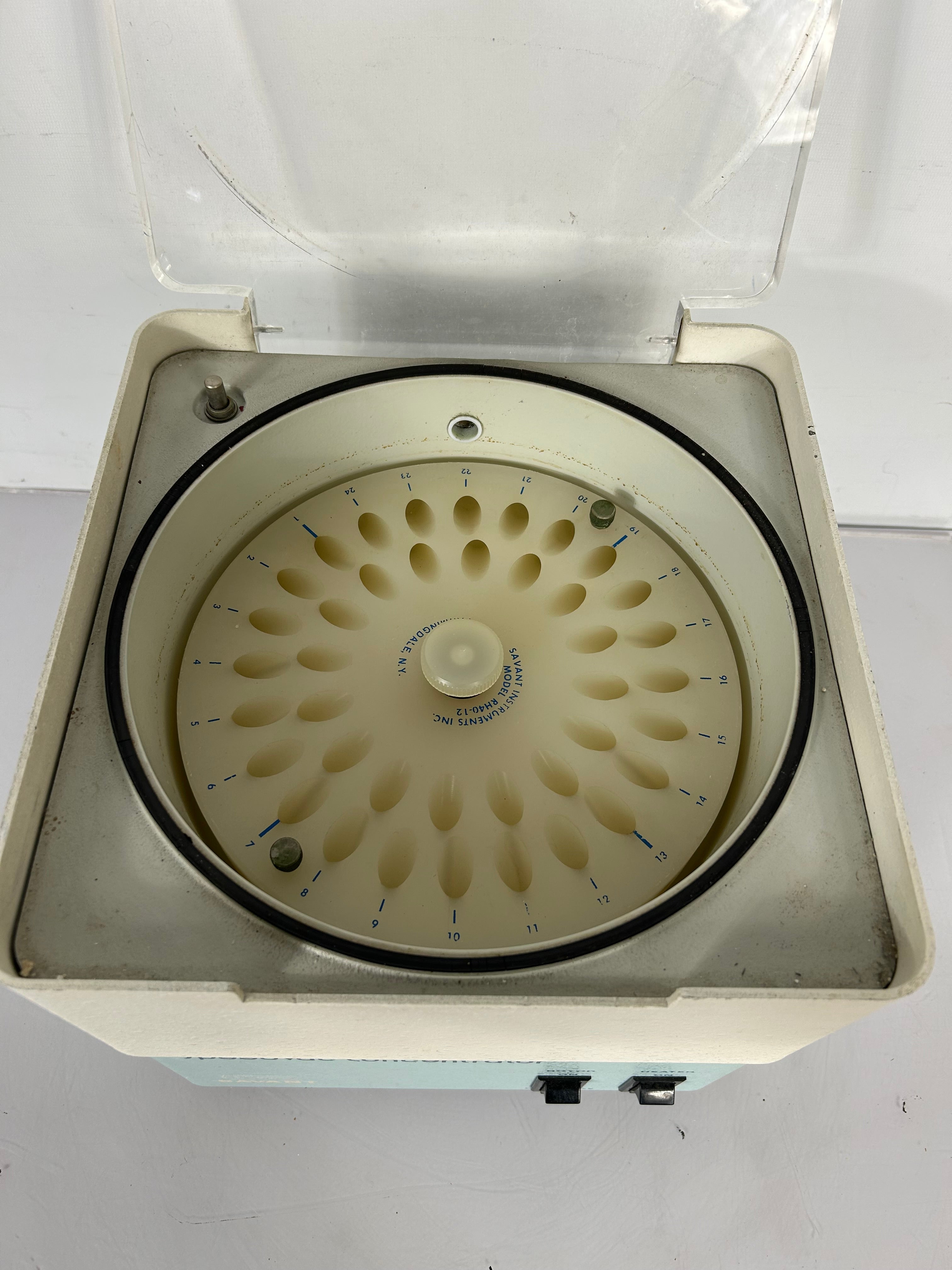 Savant SVC-100H SpeedVac Concentrator Vacuum Centrifuge