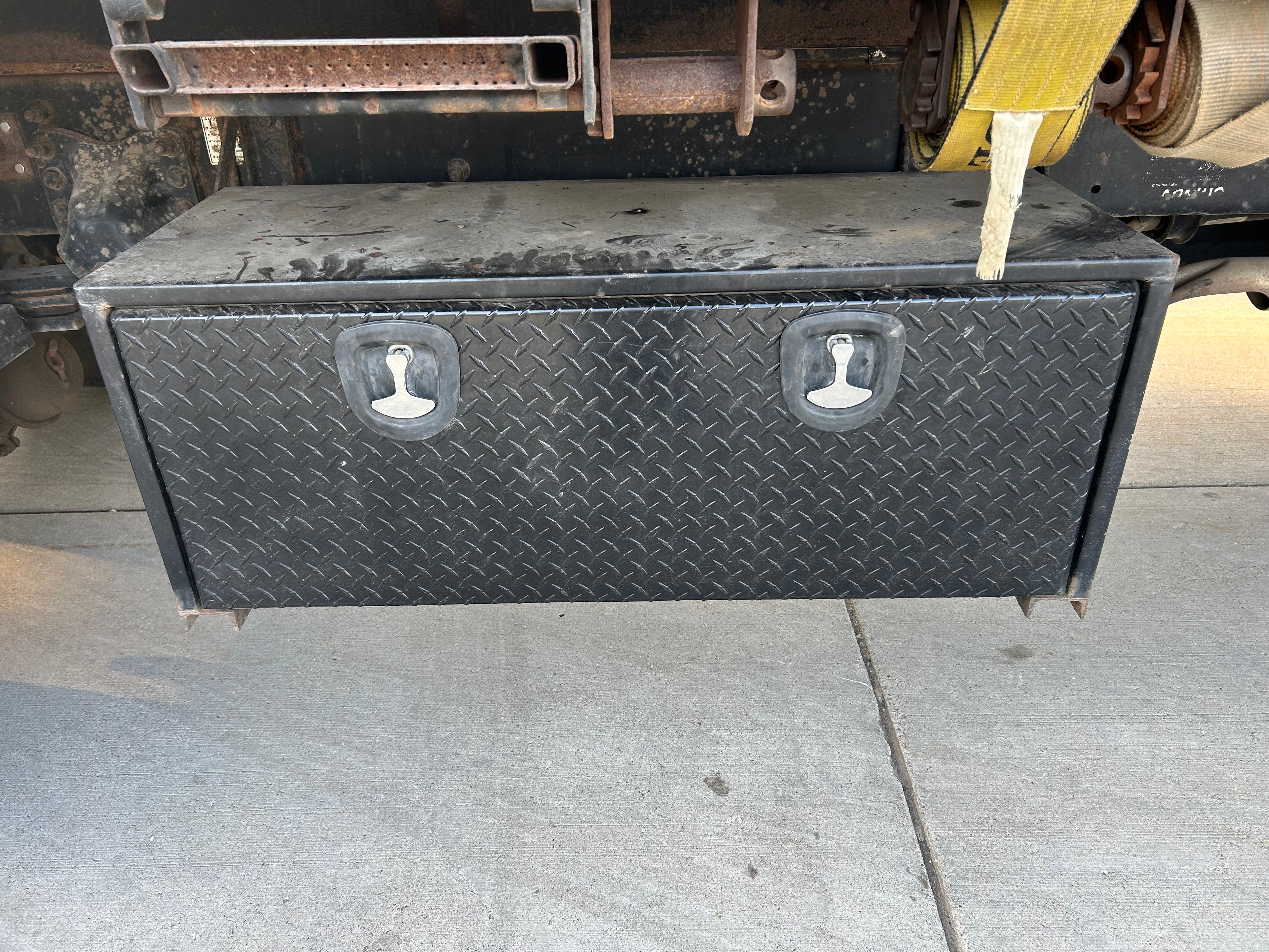 2008 - Freightliner M2 - 1379