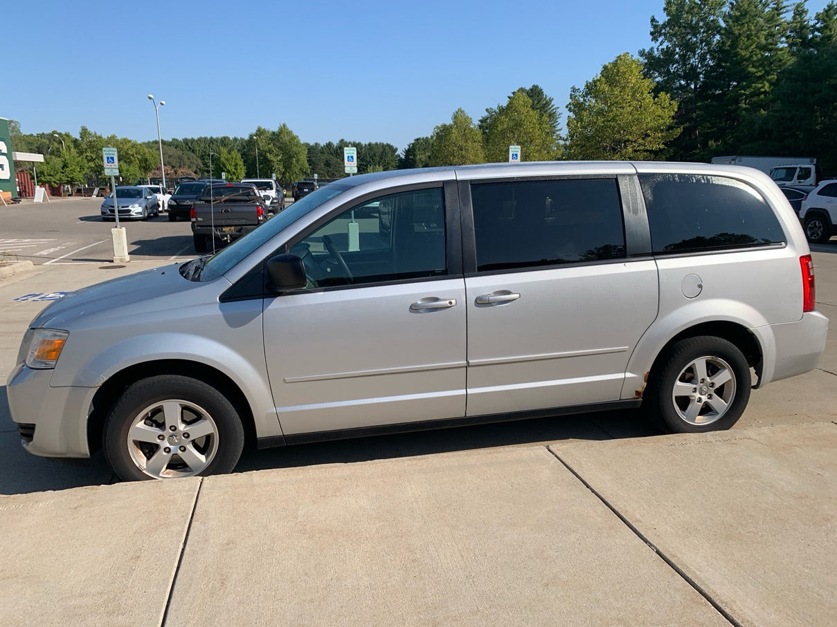 2010 - Dodge Caravan - 1667