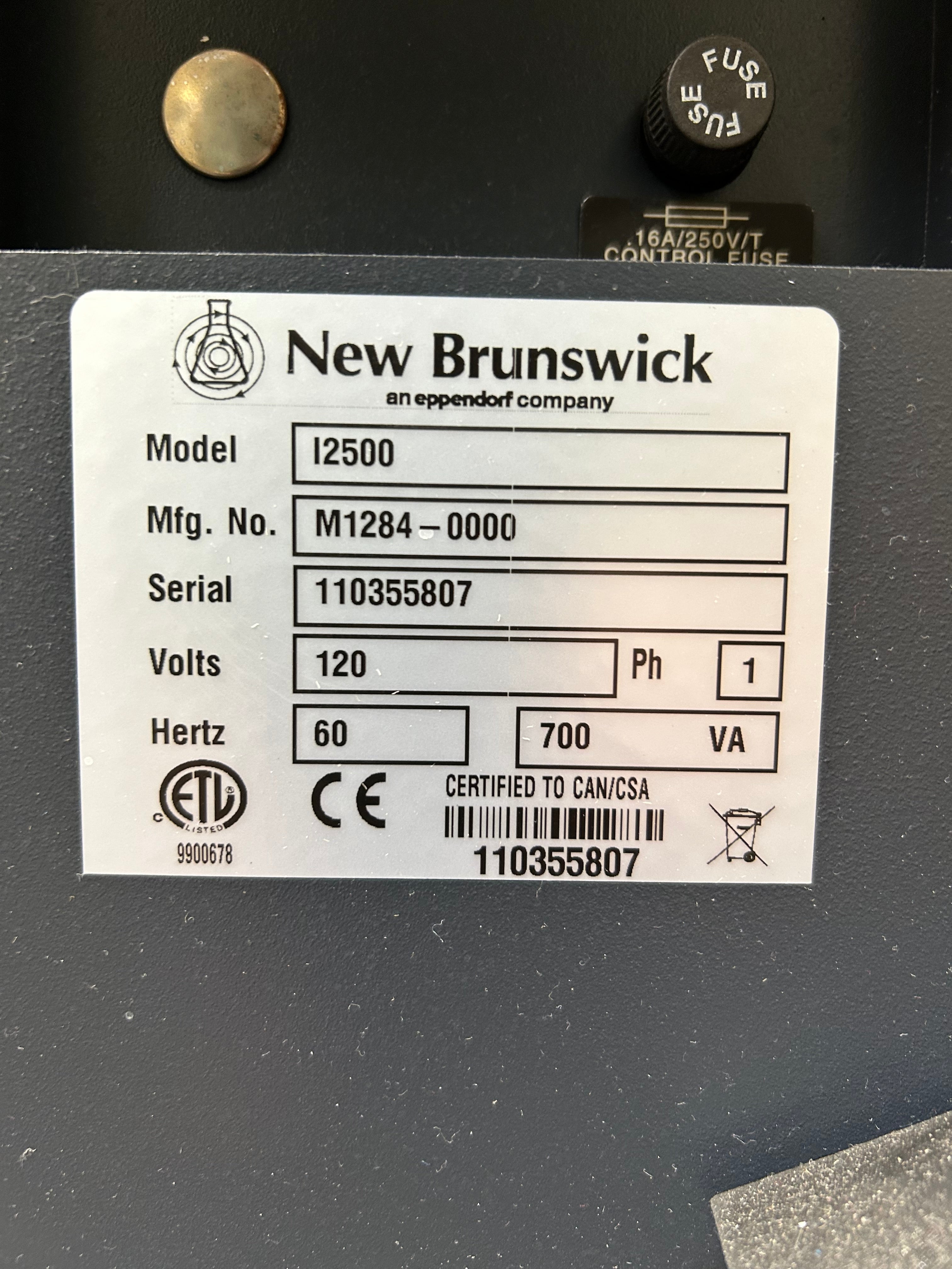 New Brunswick I2500 Incubator Shaker *Untested*