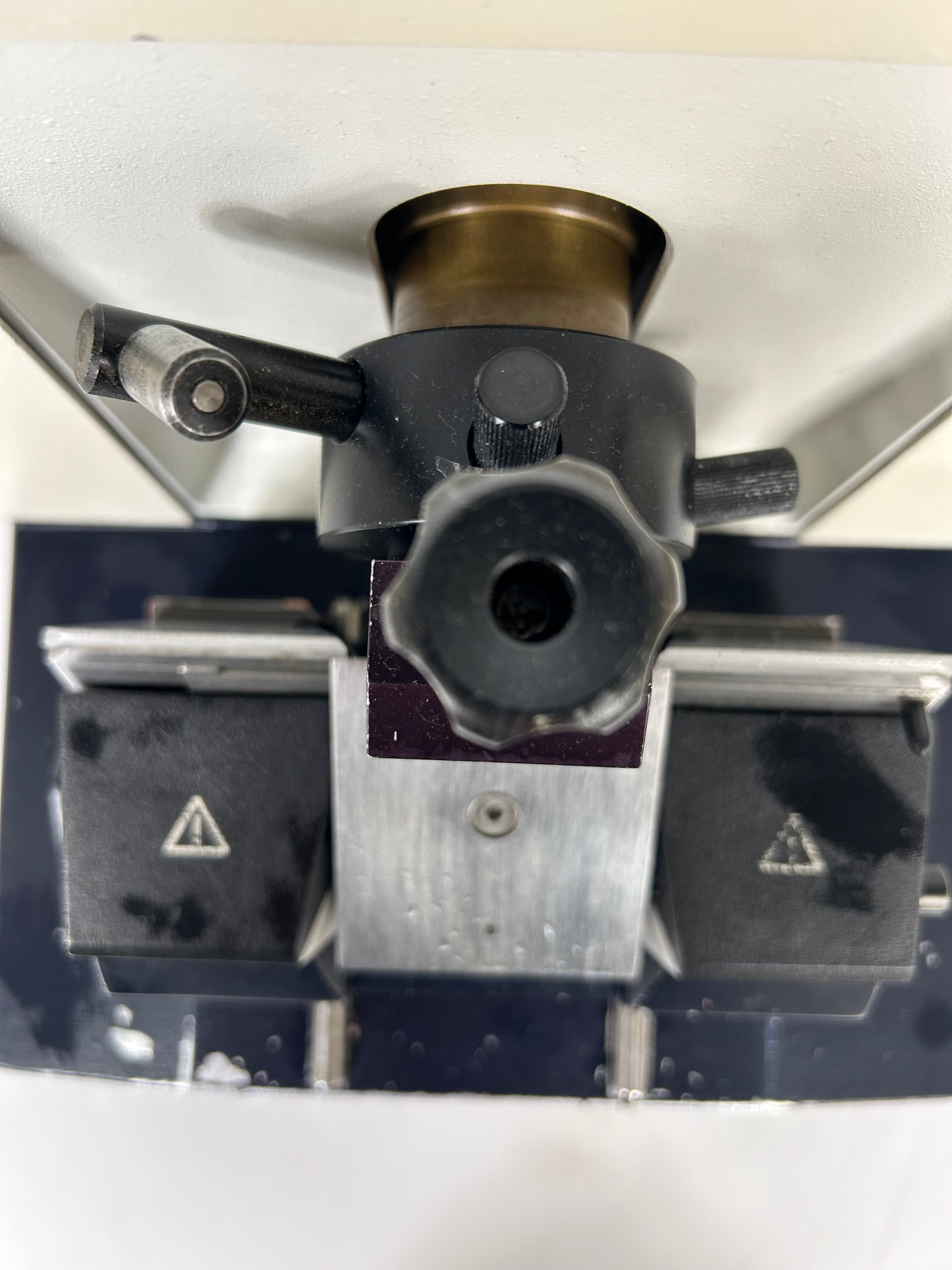 Leica RM2025 Manual Rotary Microtome