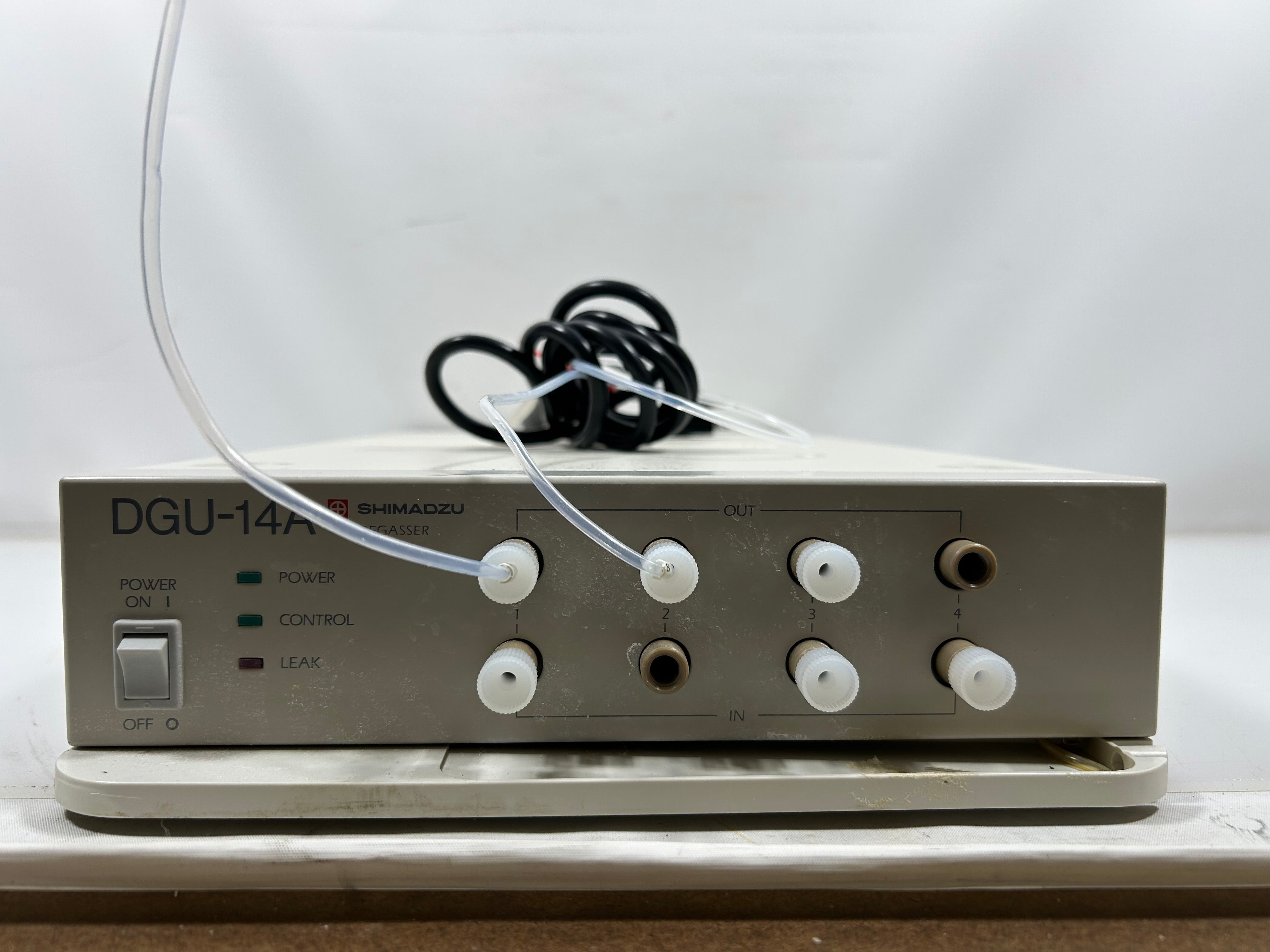 Shimadzu DGU-14A Degasser