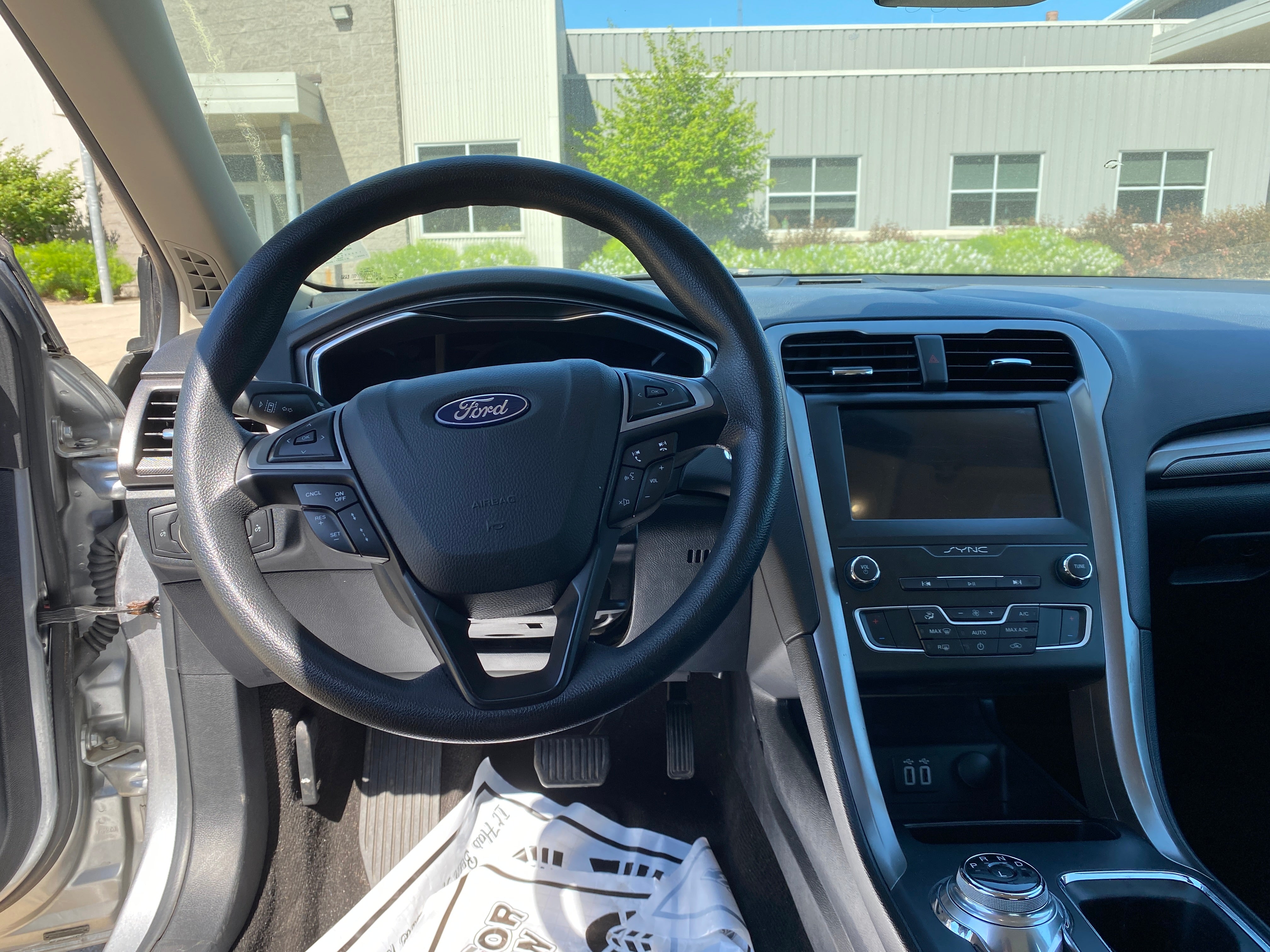 2020 - Ford Fusion Hybrid SE Sedan - A505