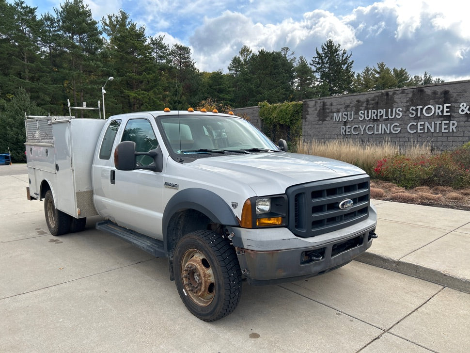 2006 - Ford F450 - 1056