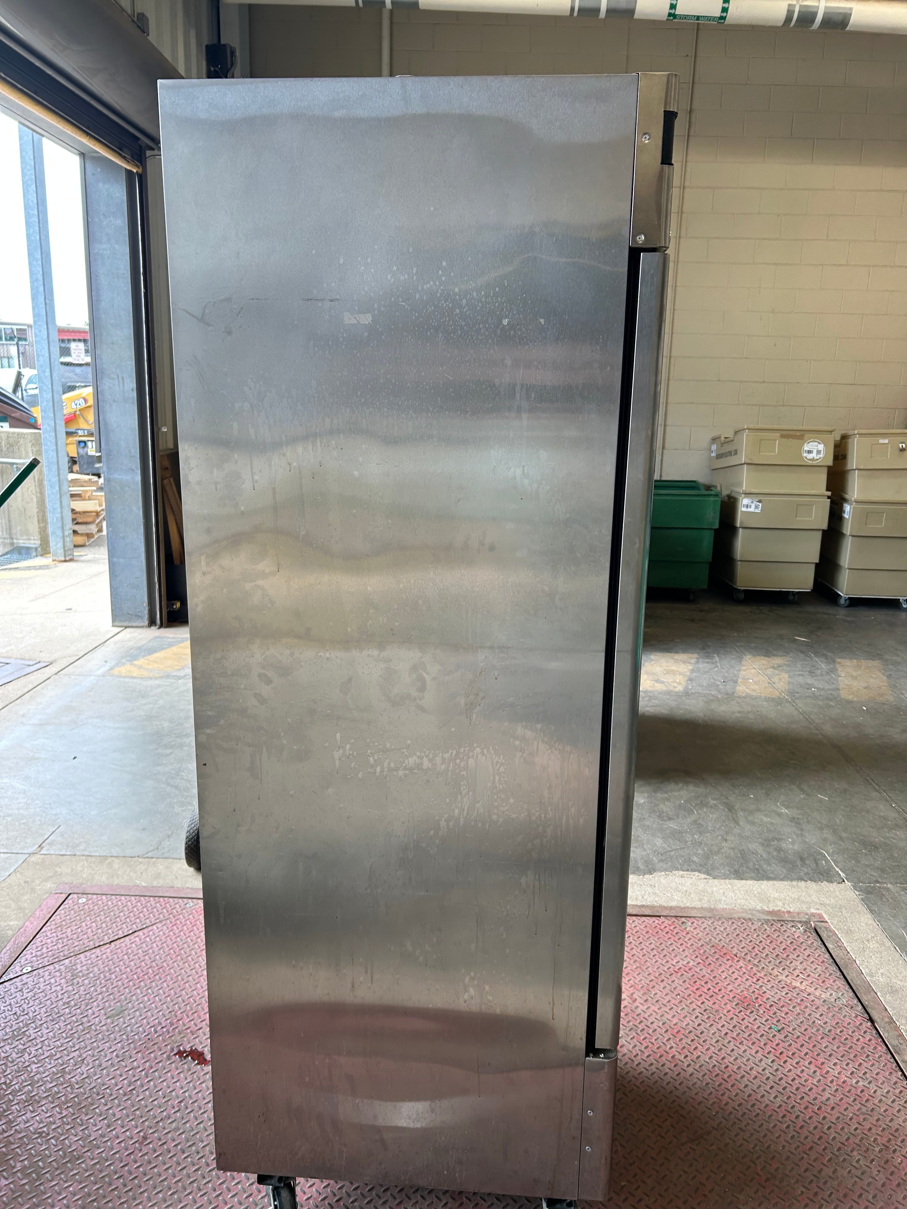 Turbo Air Deluxe Refrigerator *Parts or Repair*