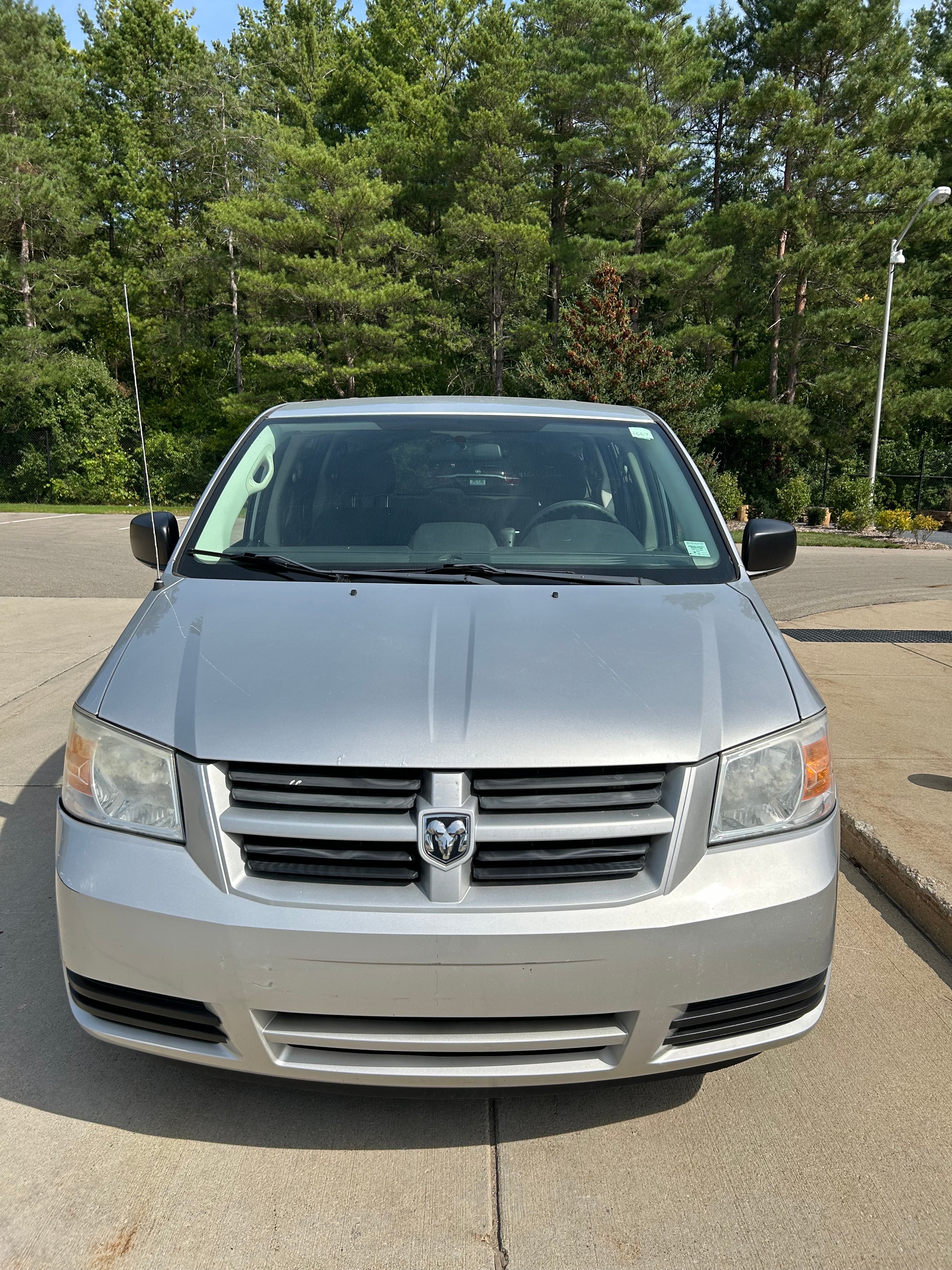 2010 - Dodge Caravan - 1667