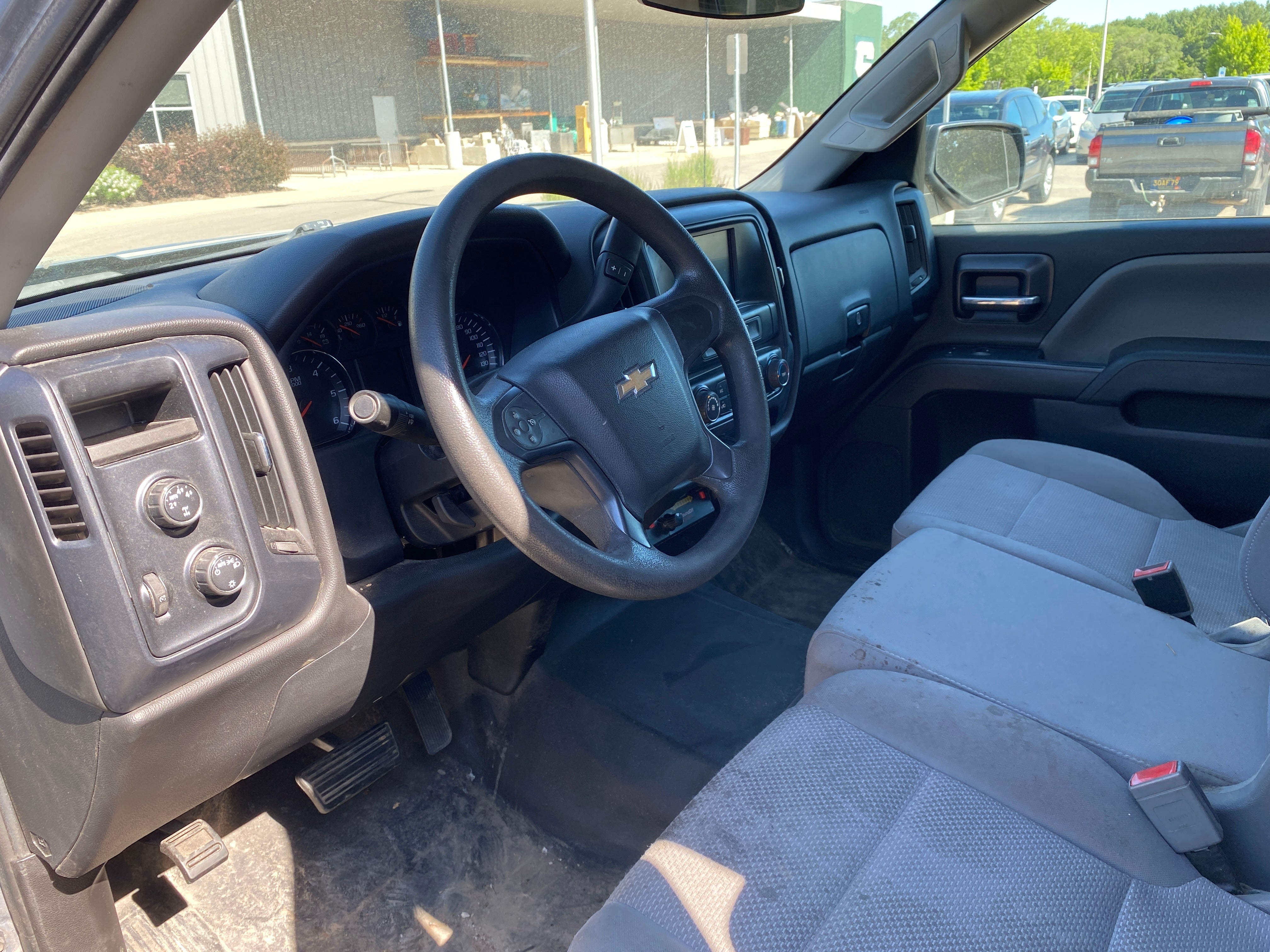 2016 - Chevrolet Silverado 1500 LS Truck -V304
