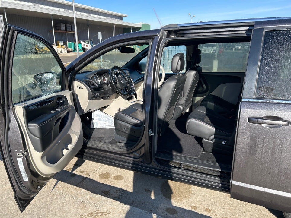 2020 - Dodge grand Caravan SXT - A613