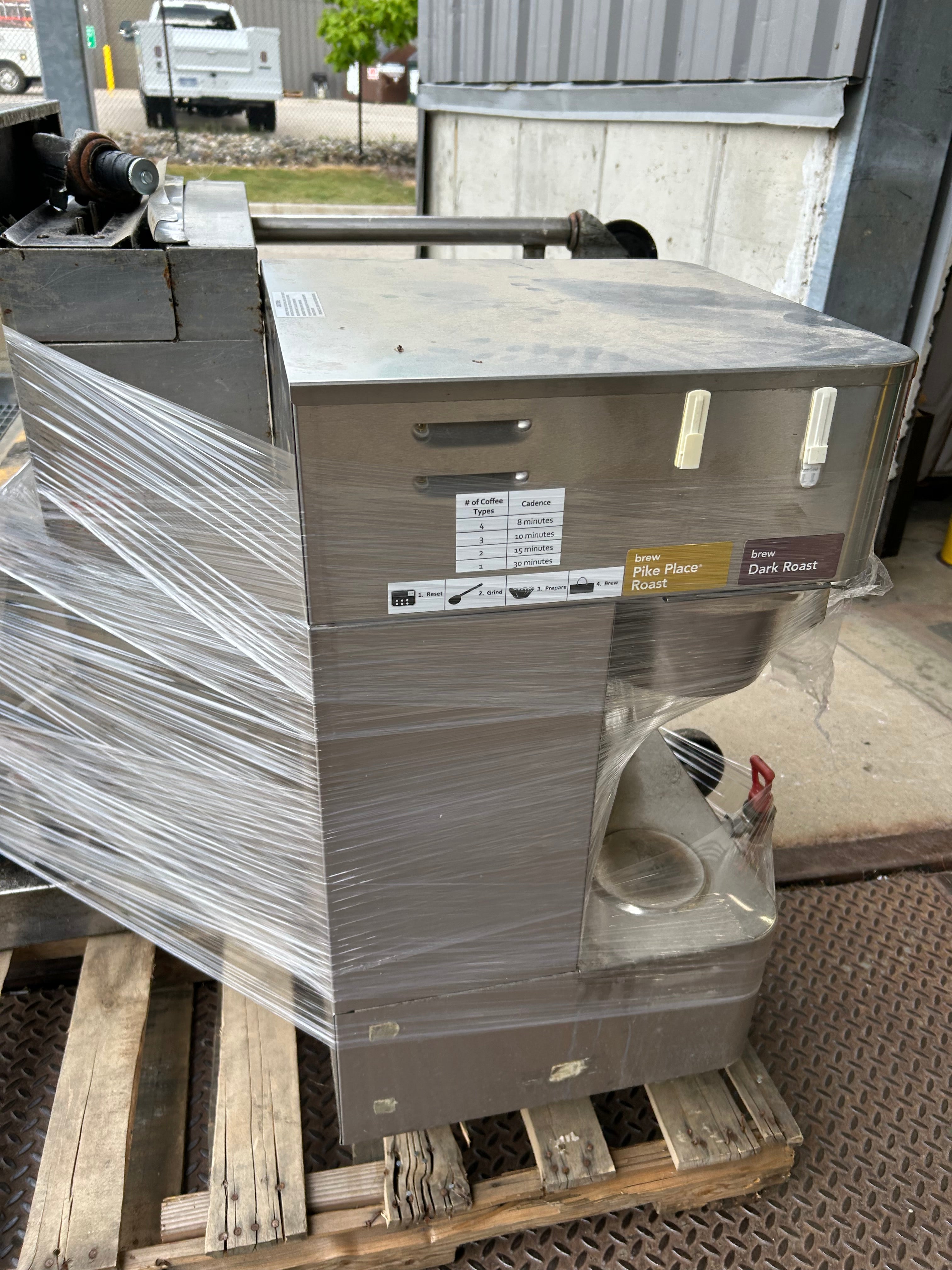 Pallet of Industrial Kitchen Equipment *Parts or Repair* #1