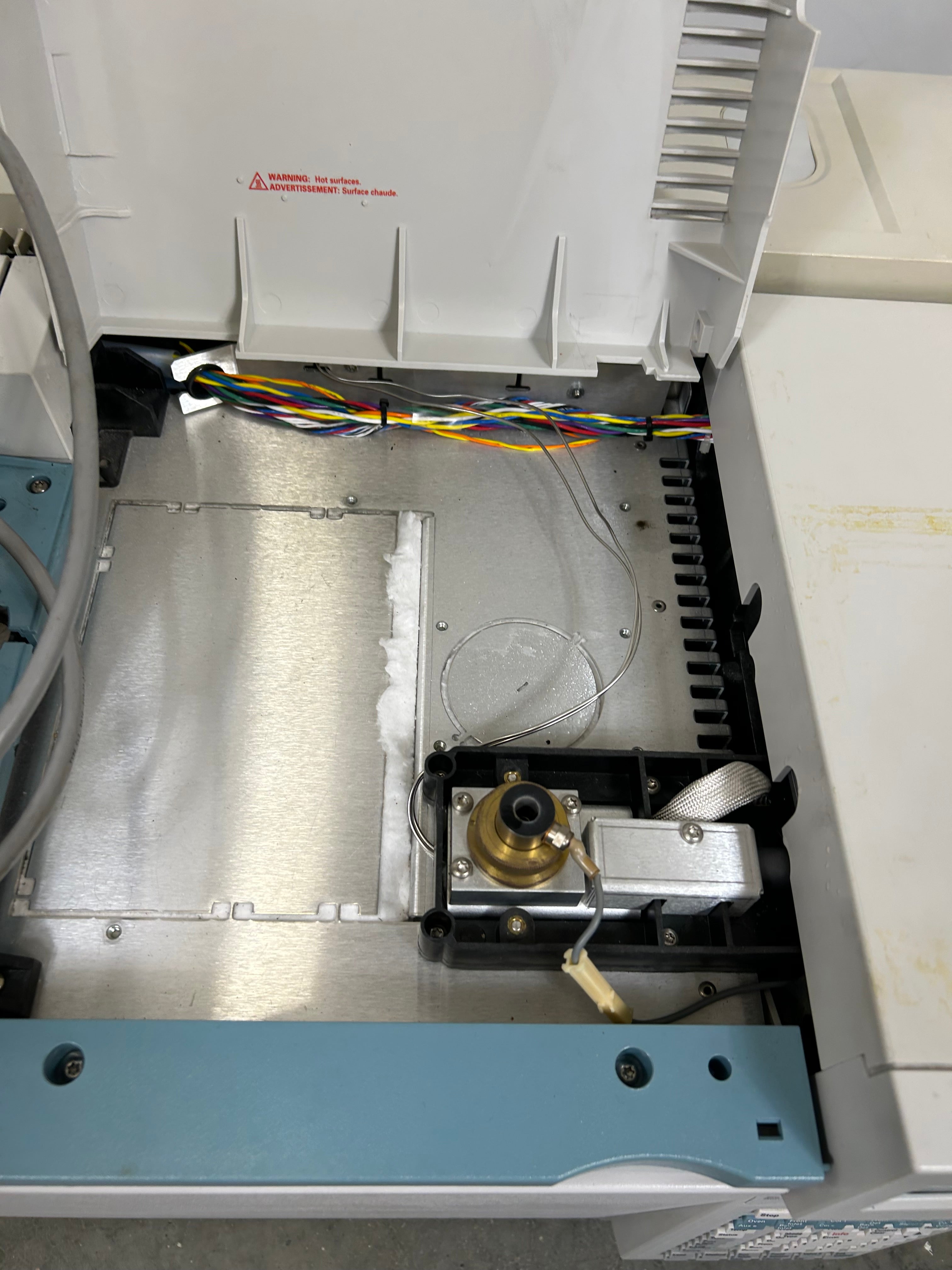 Agilent 6890N Series Gas Chromatograph