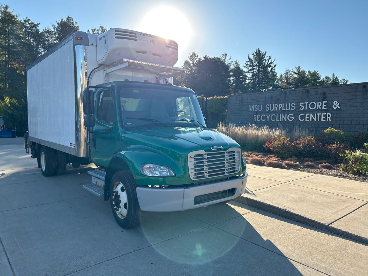 2009 - Freightliner Van - 1274