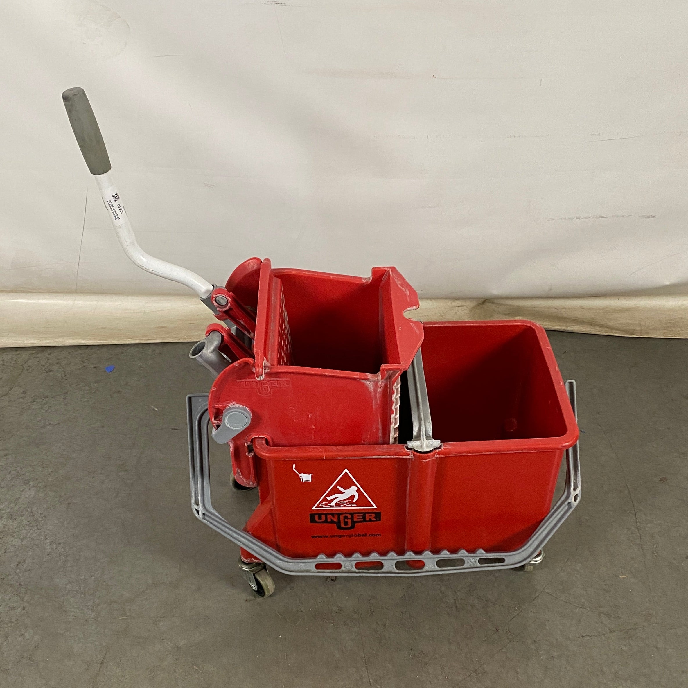 Unger Red Rolling Mop Bucket