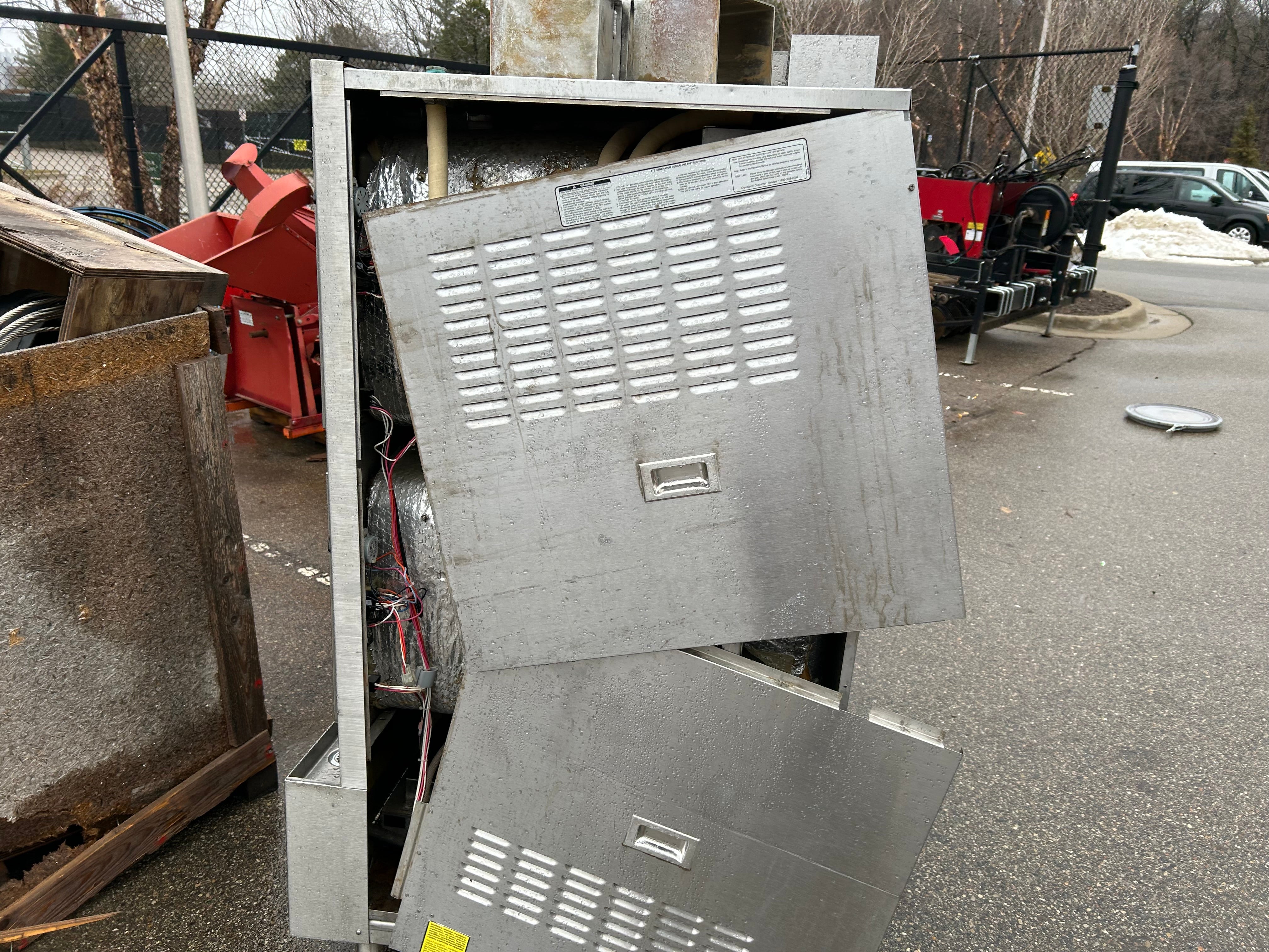 Pair of Industrial Steamers for Parts or Repair/Scrap Bid #625- 980lbs