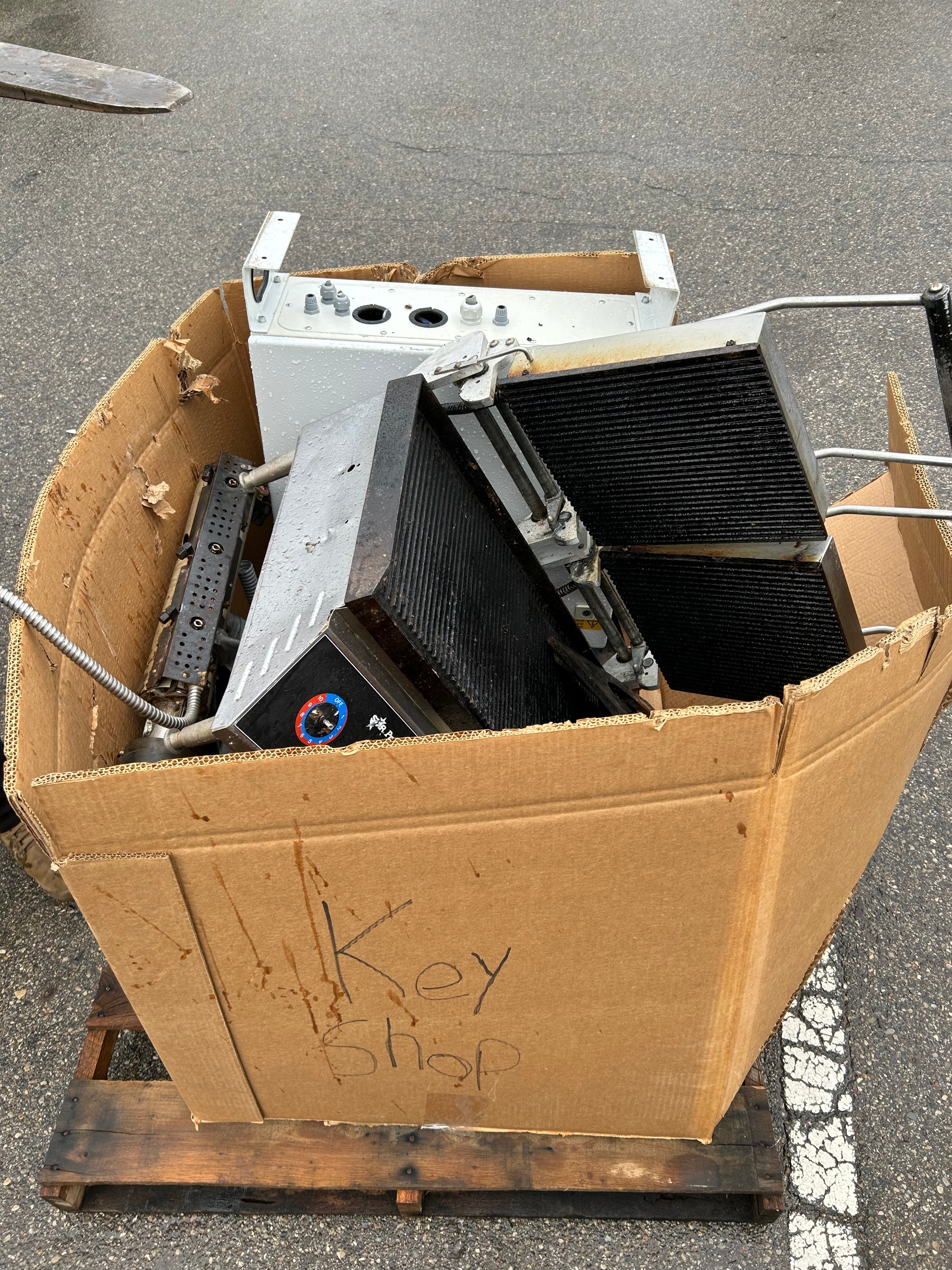 Scrap Bid #623- 550lbs (Without pallet)