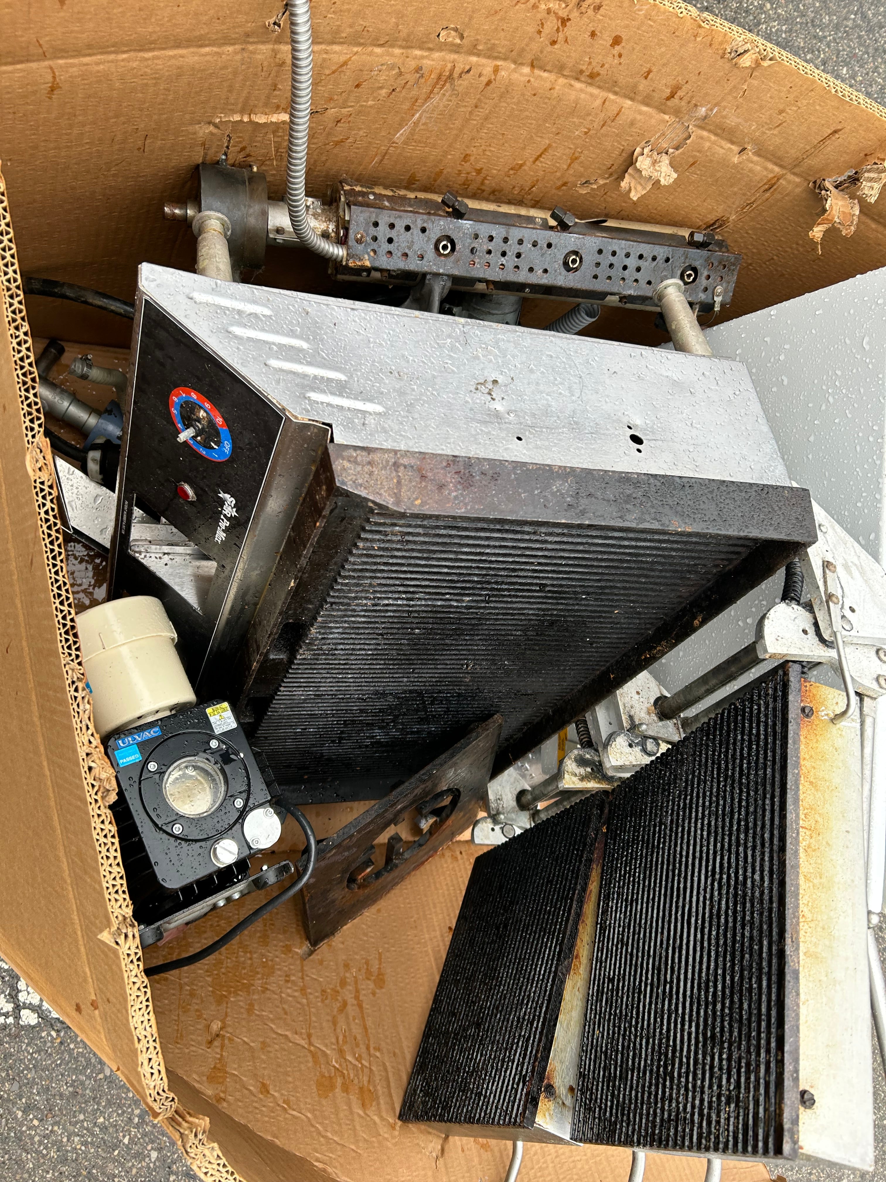 Scrap Bid #623- 550lbs (Without pallet)