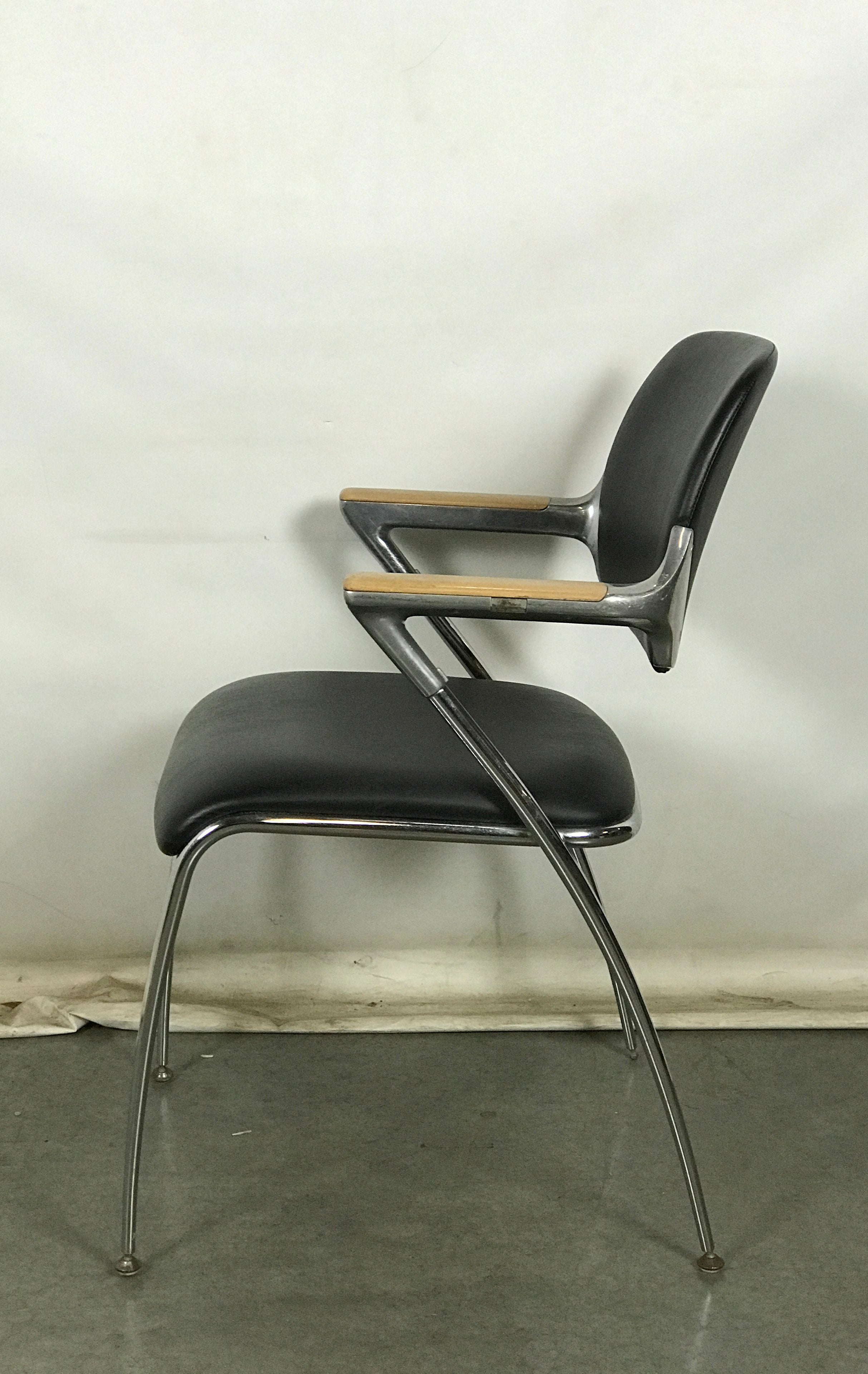 Black Modern-Style Chair