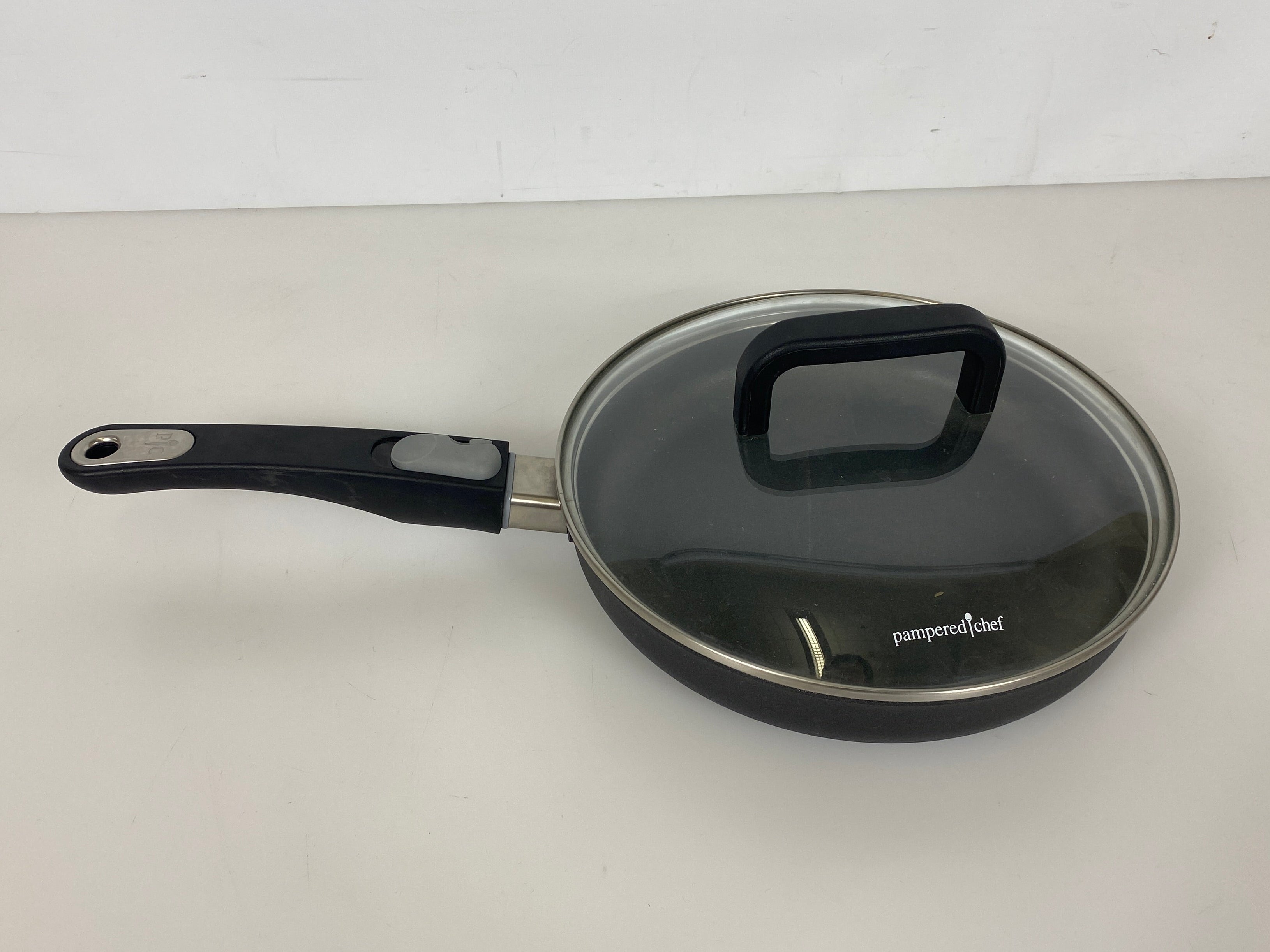Pampered Chef 10" Signature Nonstick Fry Pan w/ Removable Handle