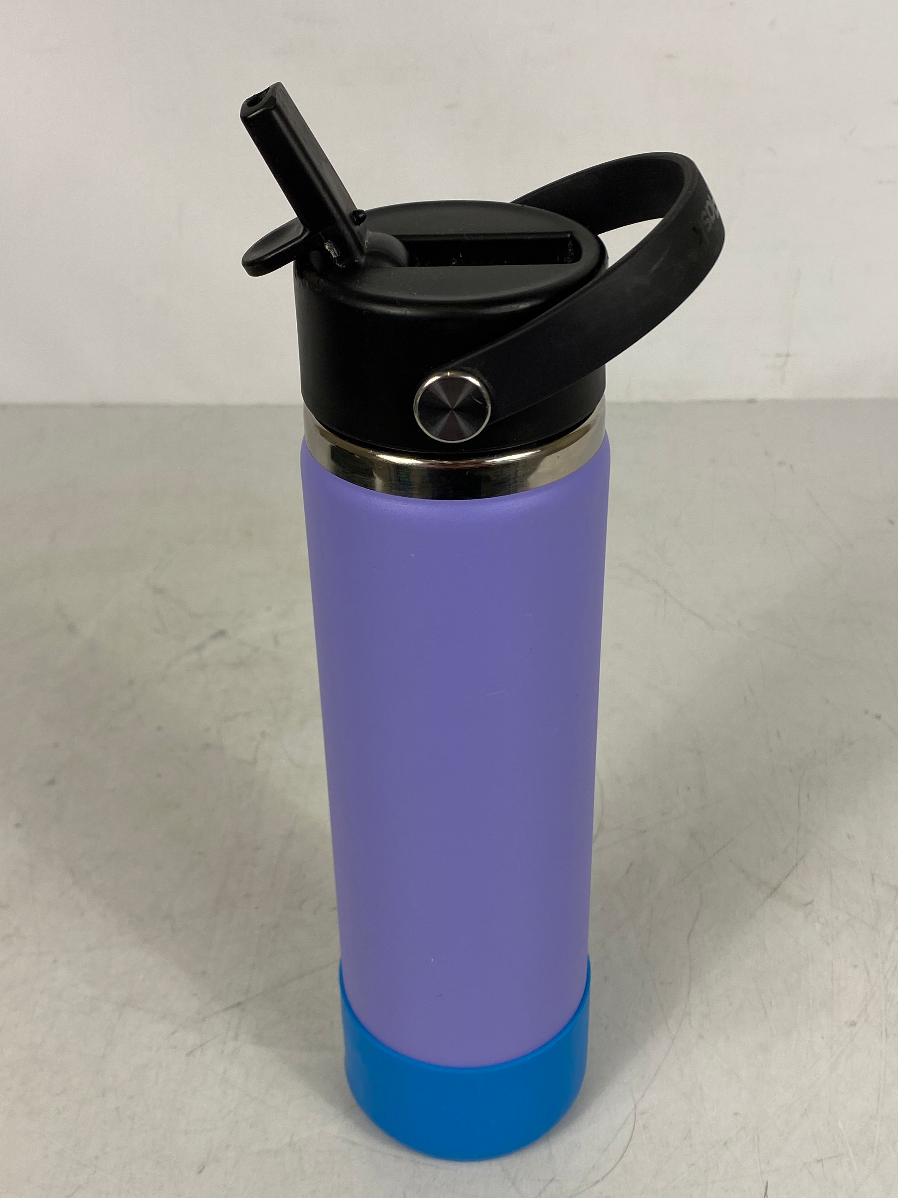 Purple Hydro Flask 24 oz Insulated Water Bottle