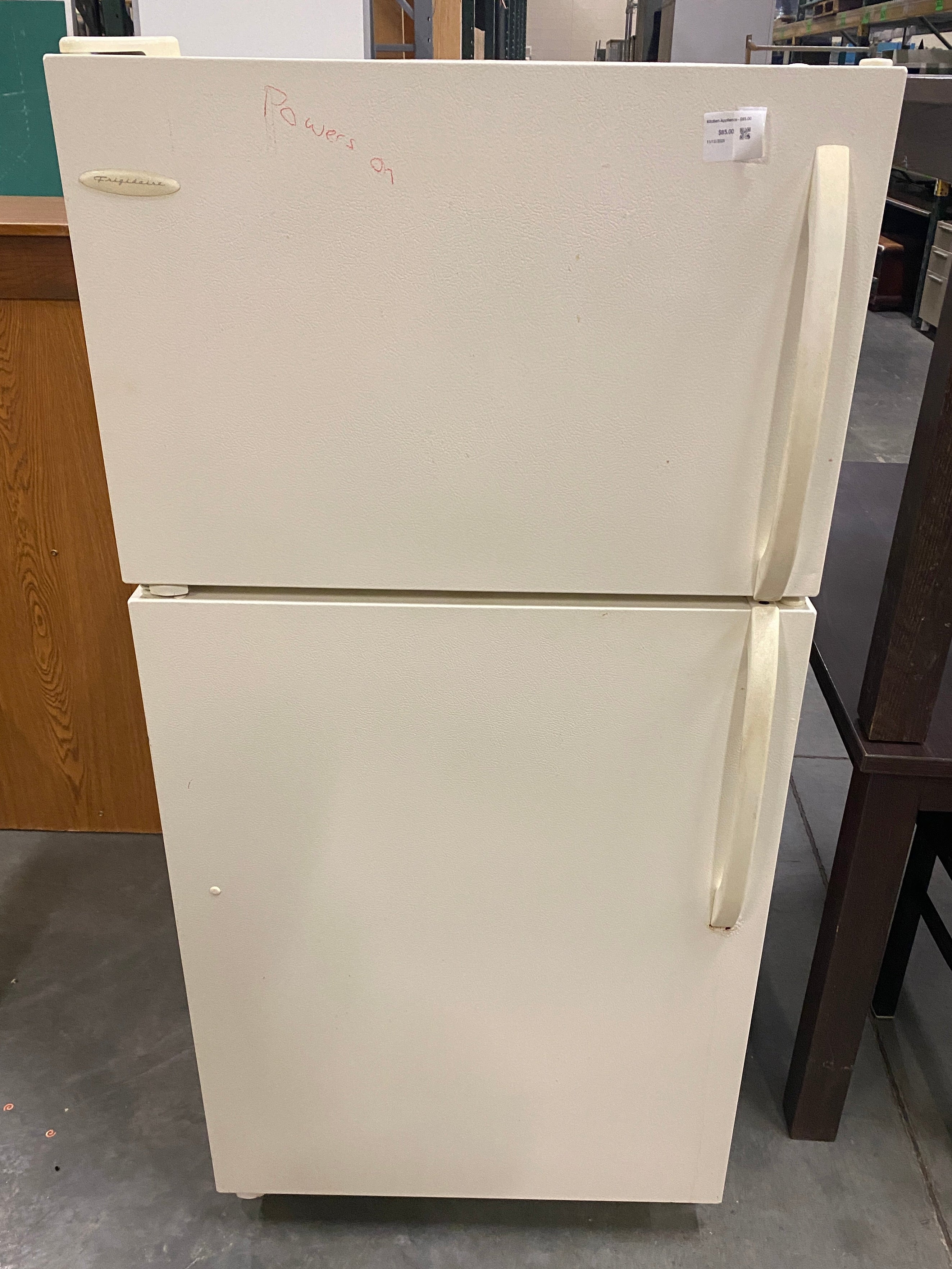 Frigidaire 2 Door Refrigerator and Freezer (Left Open)