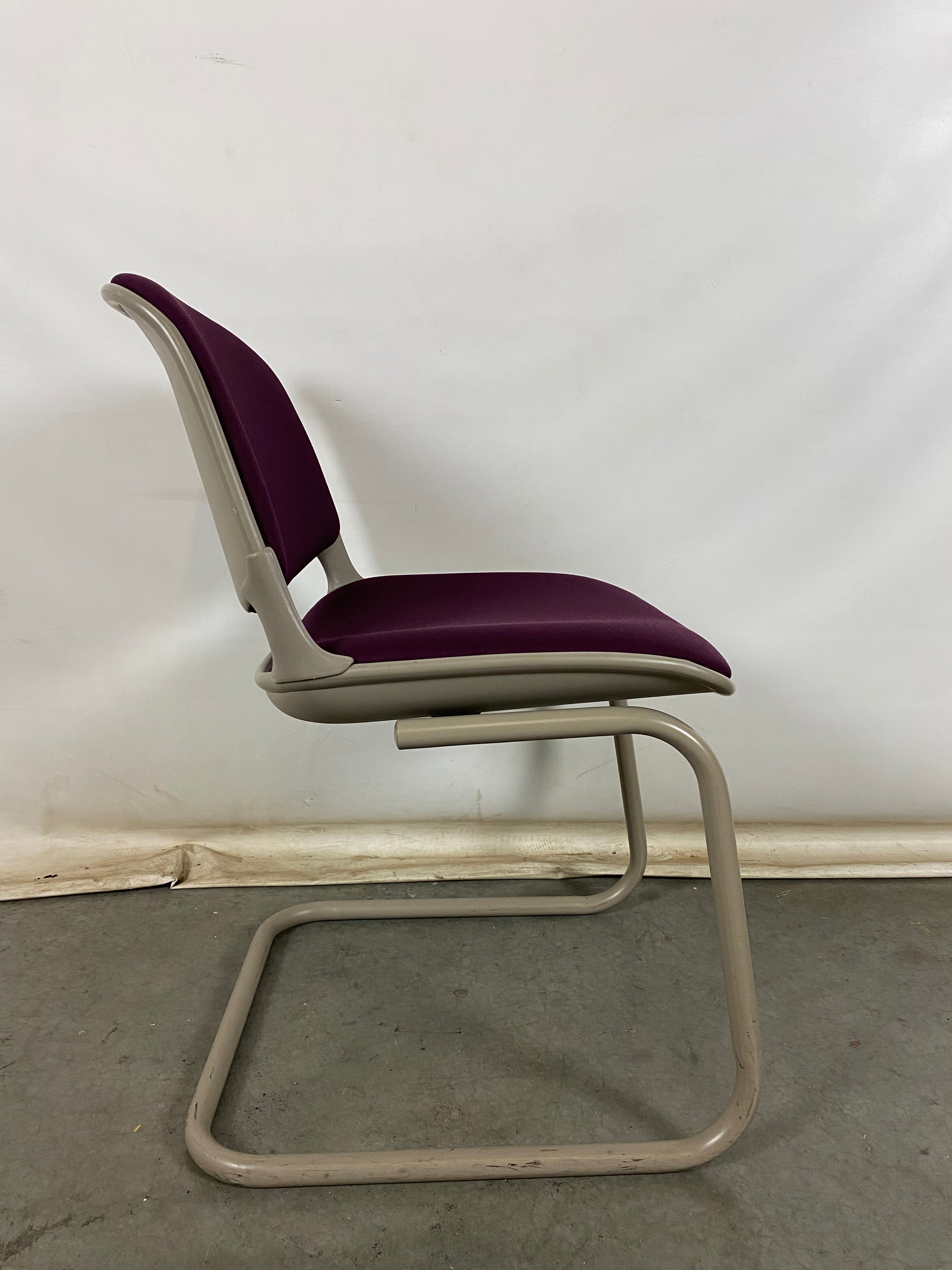 Comforto Purple Upholstered Chair