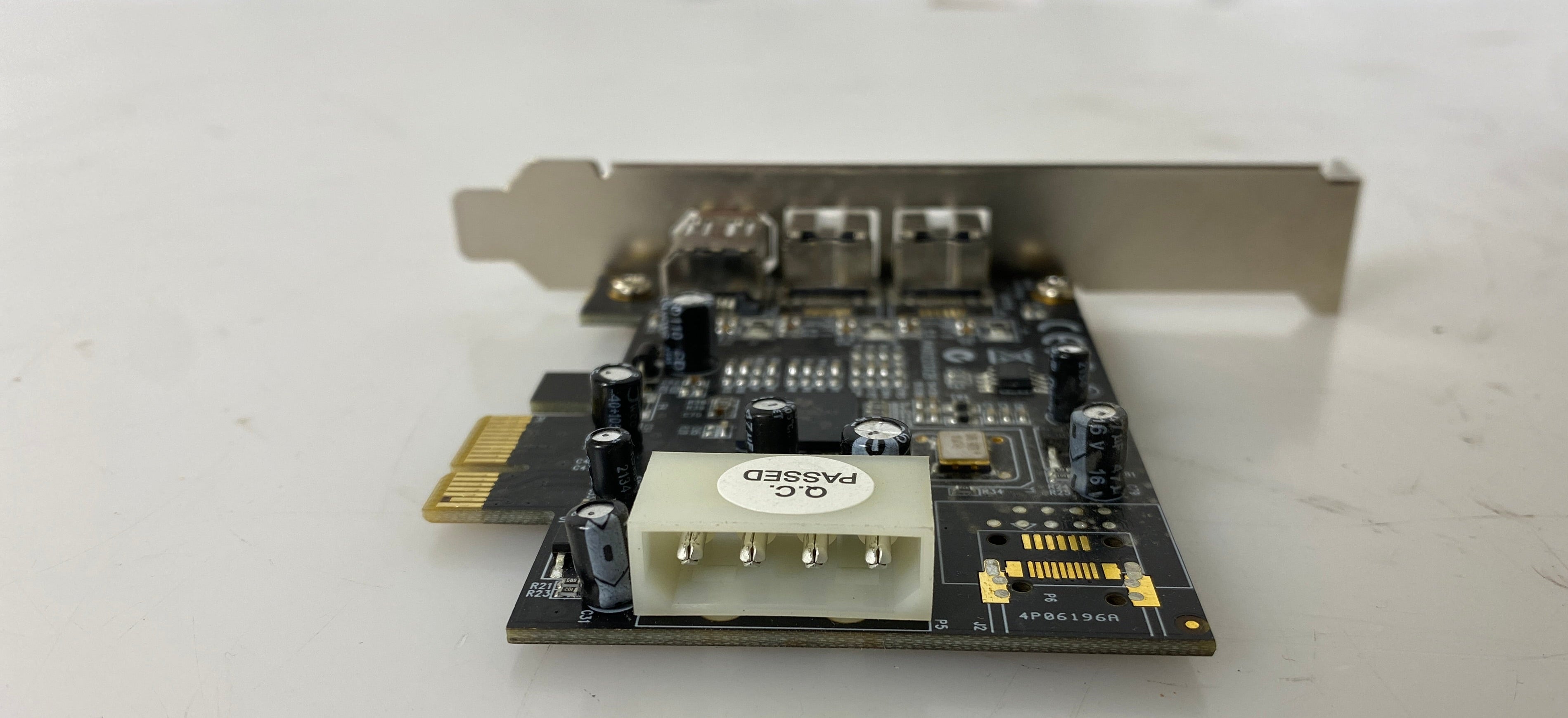 VANTEC UGT-FW210 2+1 FireWire 800/400 PCIe Combo Host Card