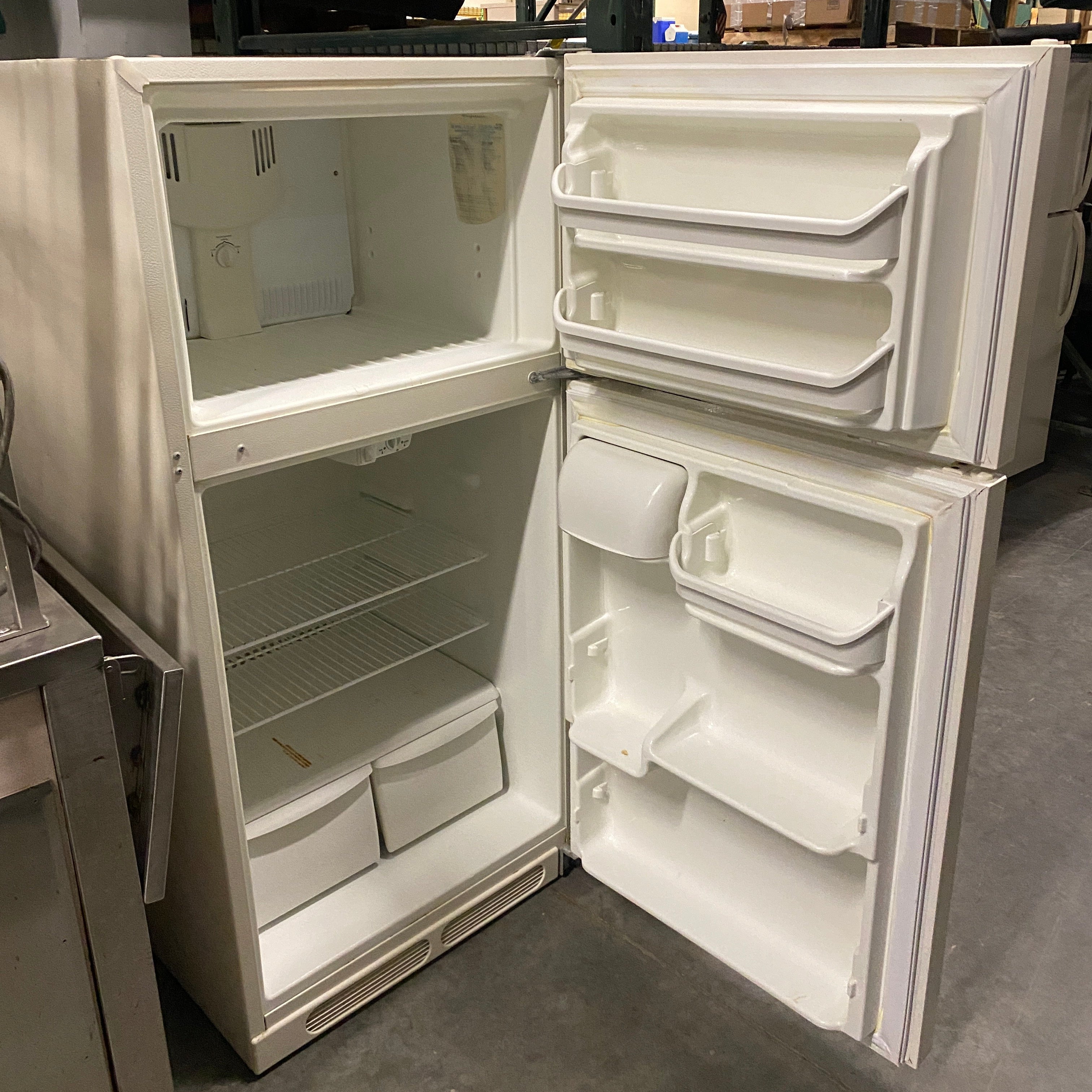 Frigidaire 2 Door Refrigerator and Freezer (Right Open)