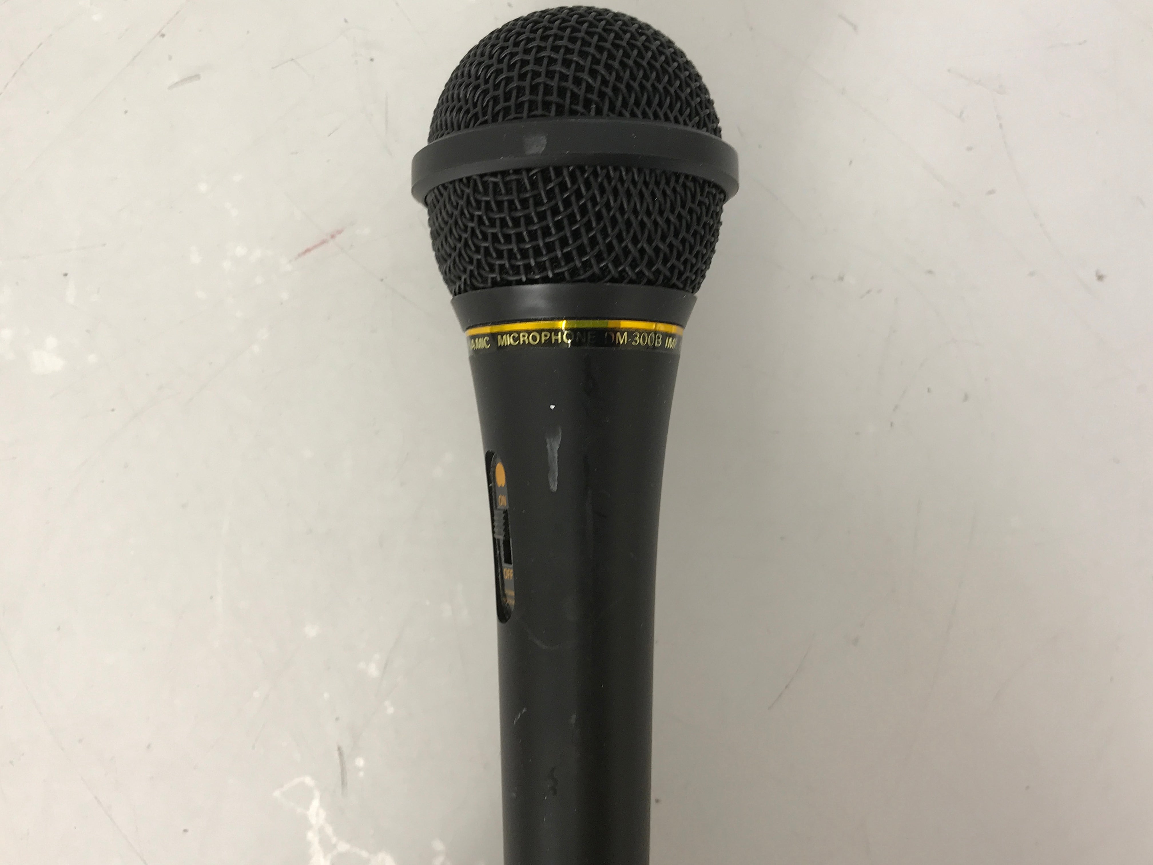 VeraTron DM-300B Unidirectional Dynamic Microphone