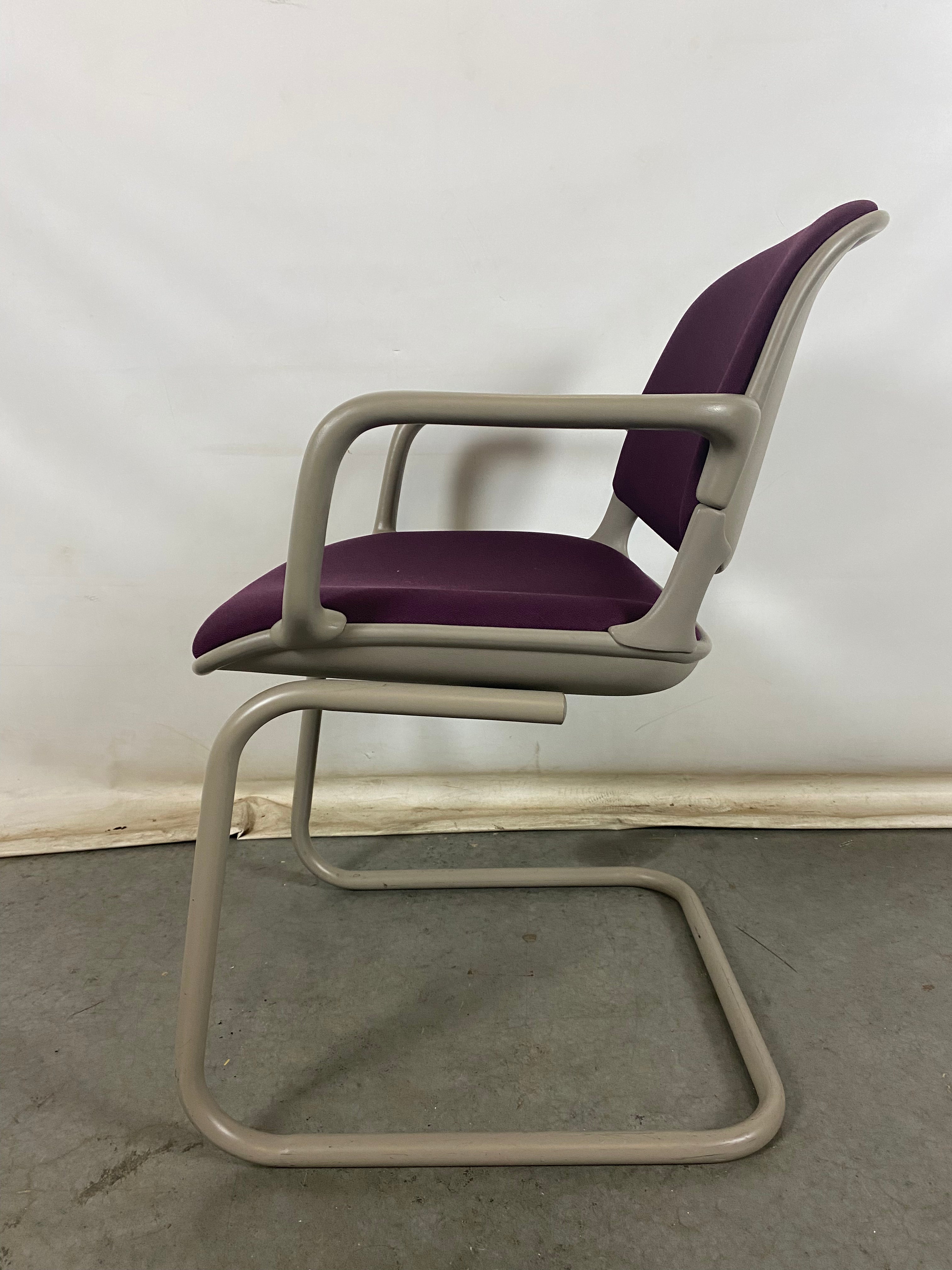 Comforto Purple Upholstered Chair w/Arms