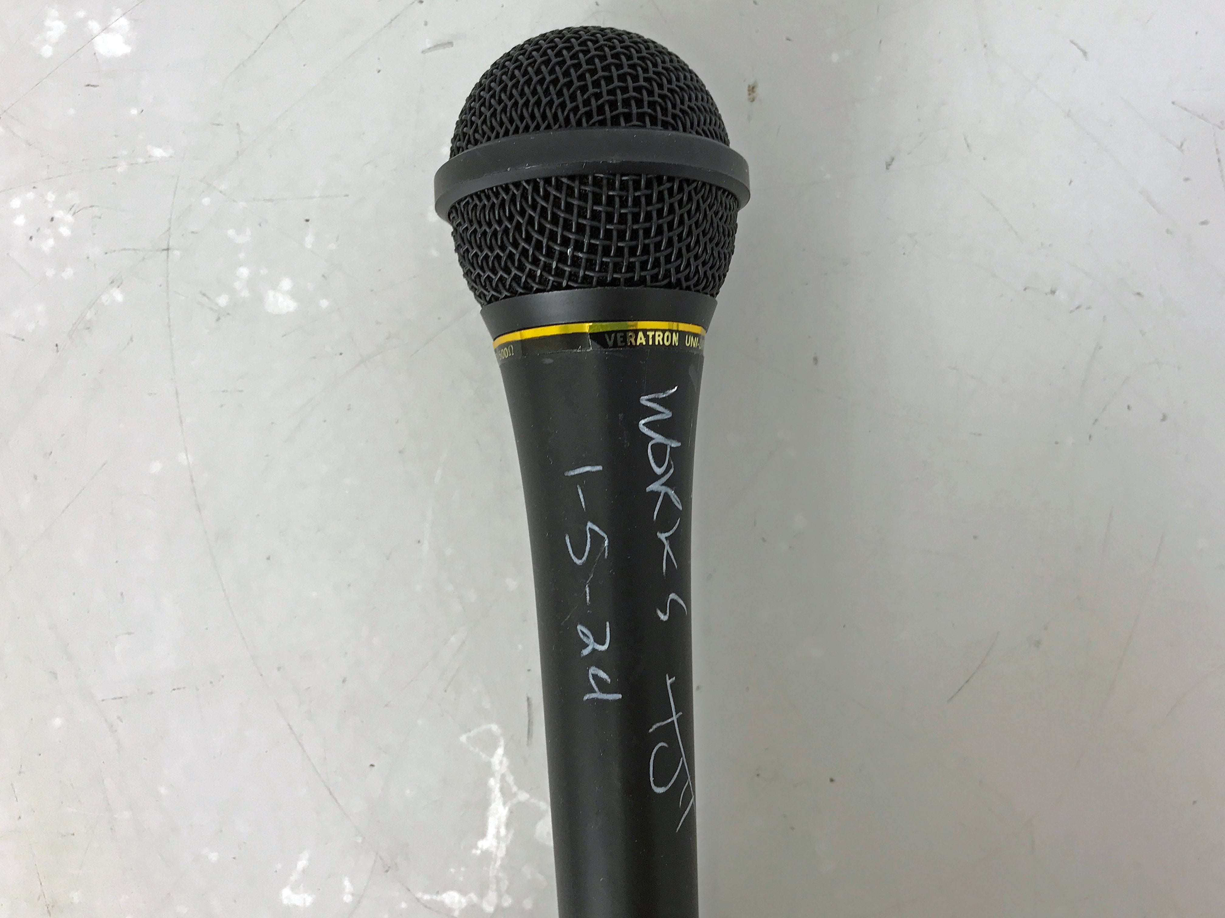 VeraTron DM-300B Unidirectional Dynamic Microphone