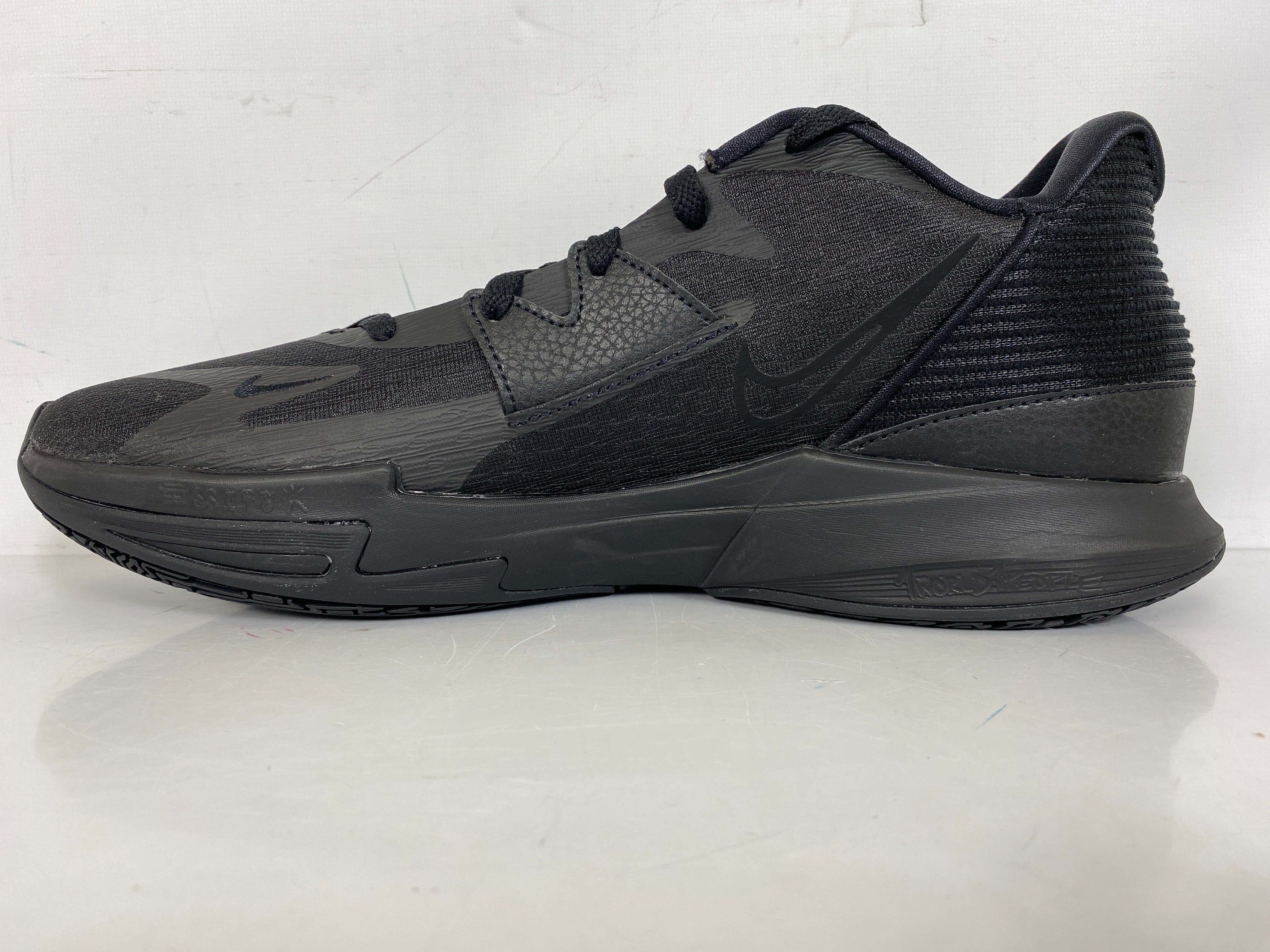 Kyrie shoes all black on sale