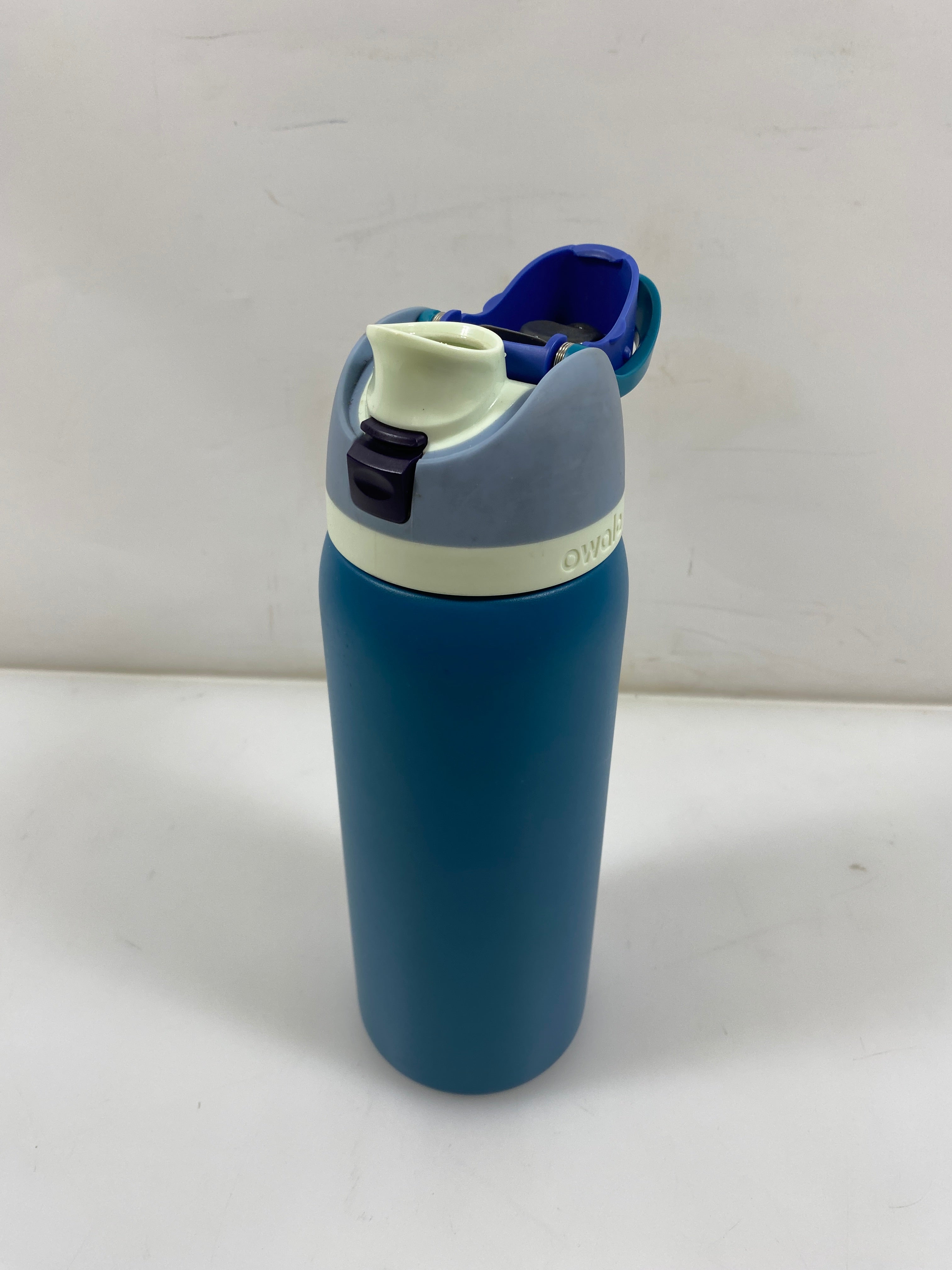 Owala Teal Blue Water Bottle 30oz