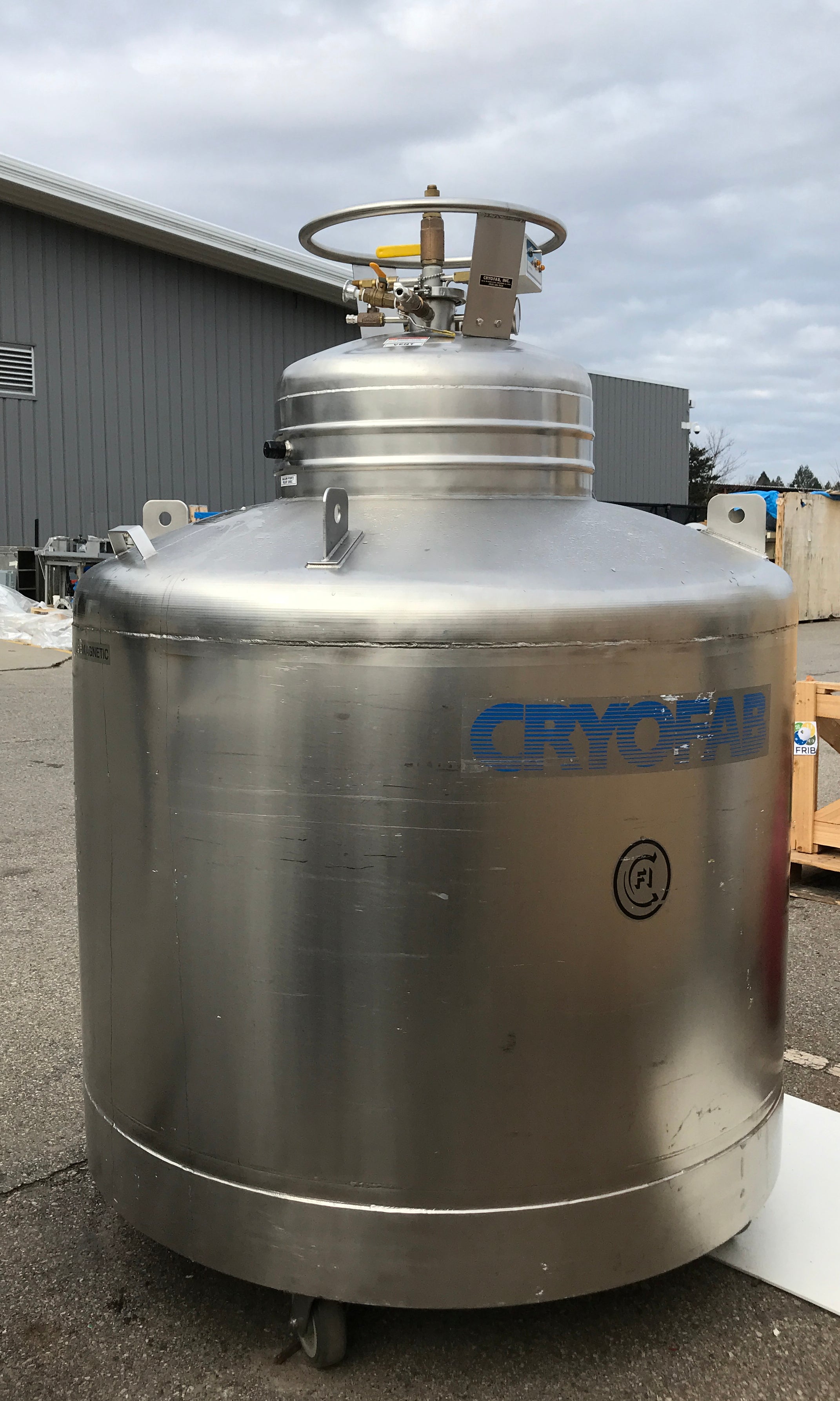 Cryofab Helium Tank