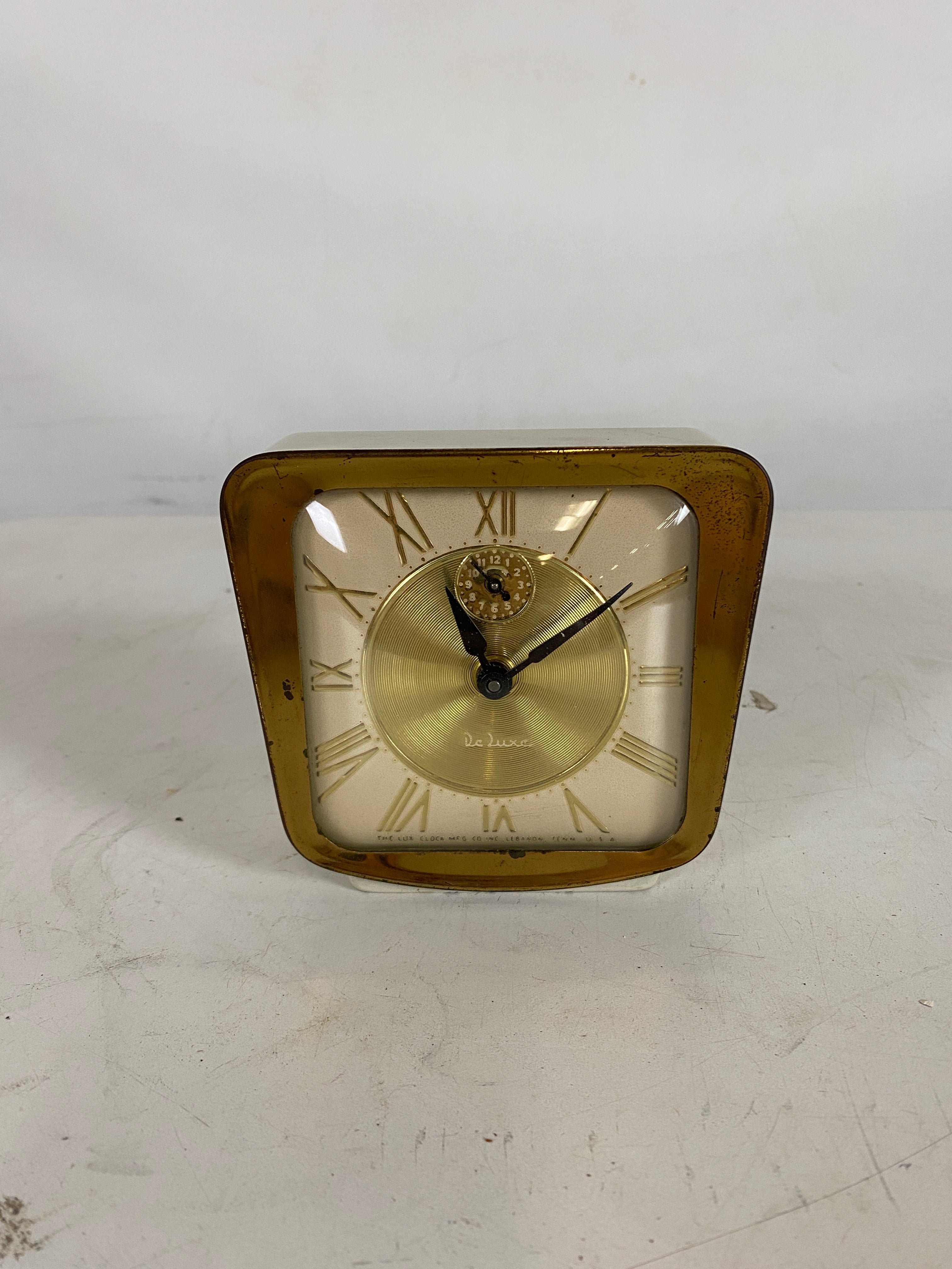 Vintage De Luxe Alarm Clock