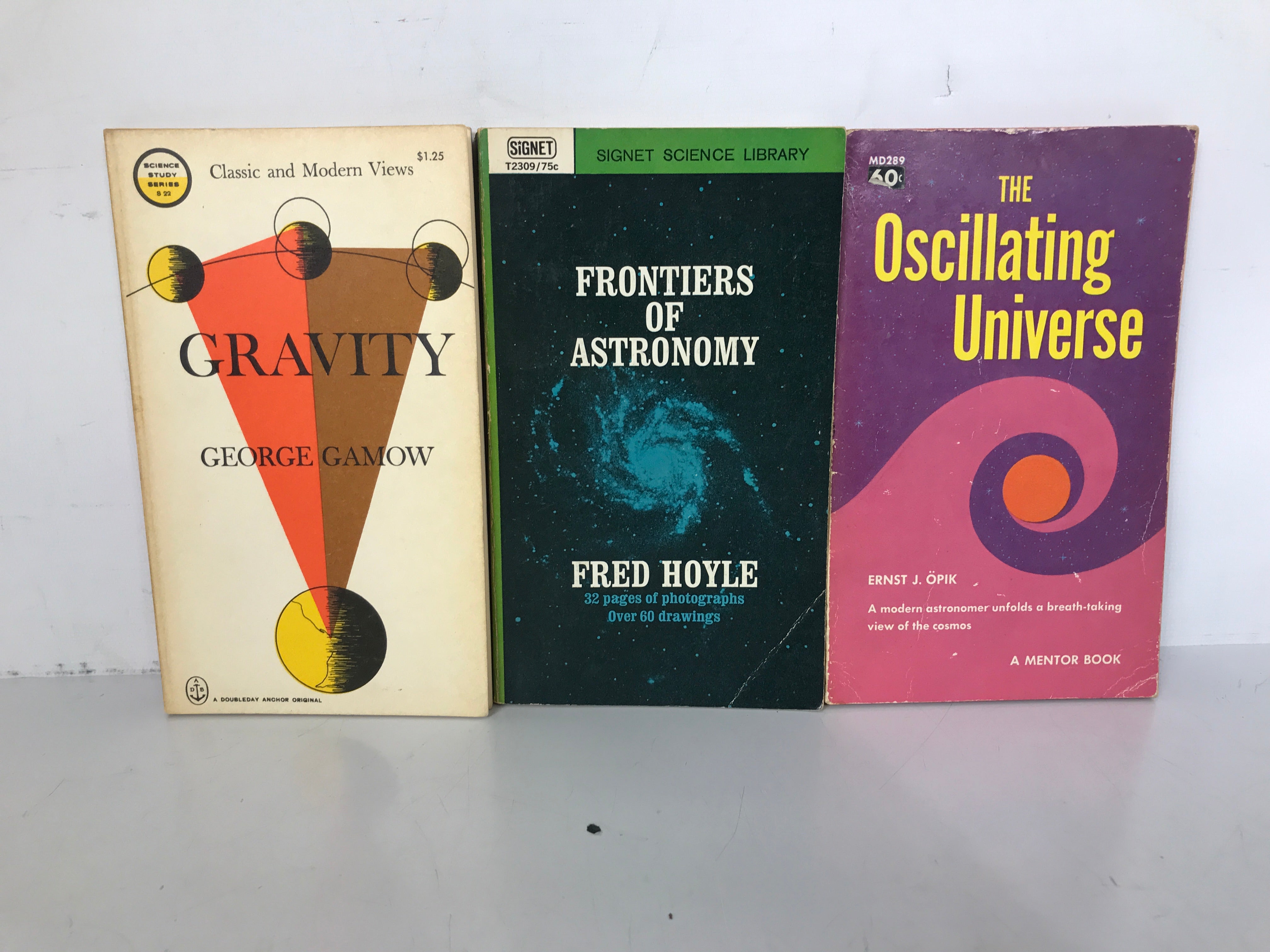 Lot of 3: The Oscillating Universe/Frontiers of Astronomy/Gravity 1960-1964 PB