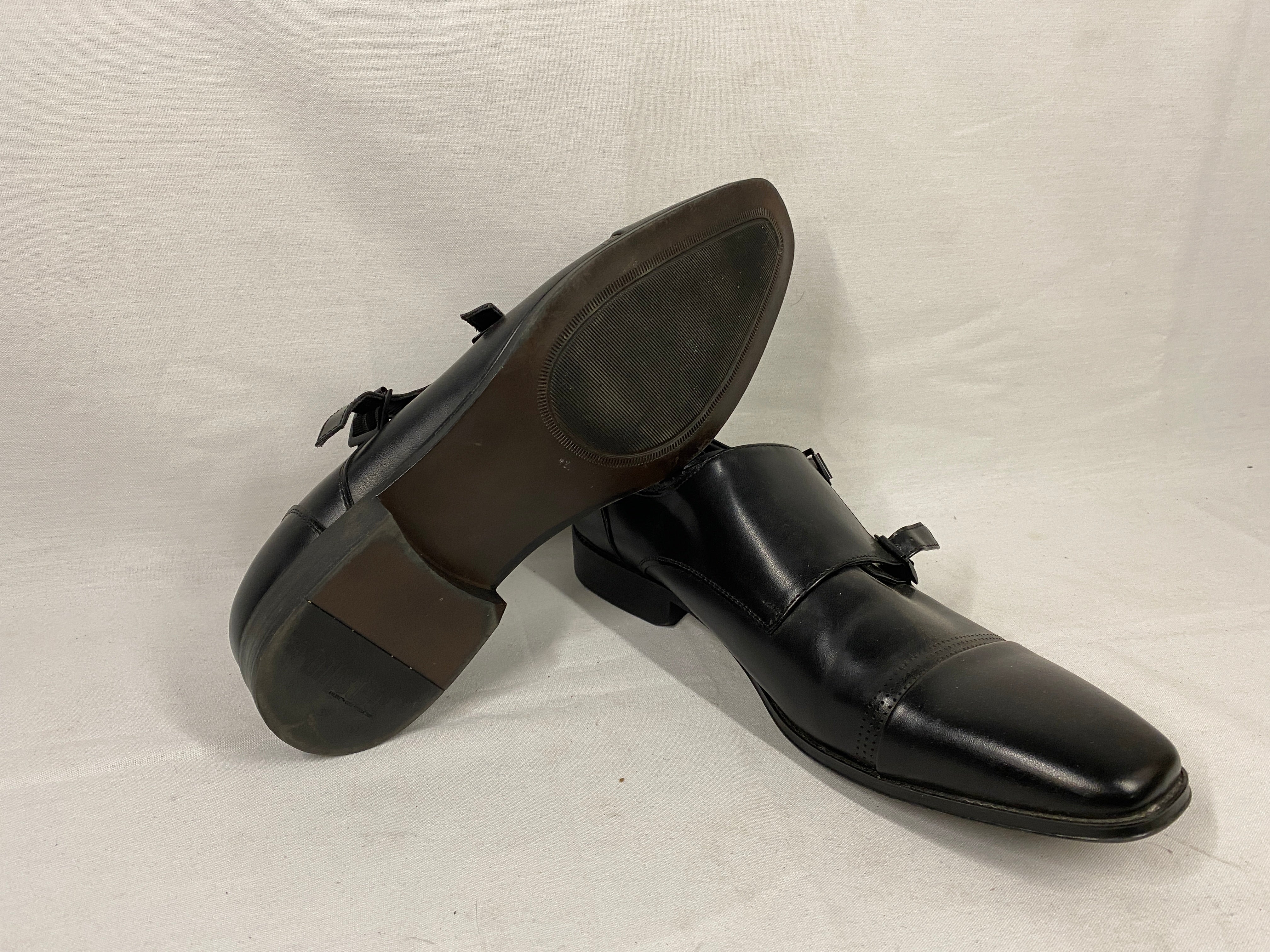 Unlisted Kenneth Cole Black Double Monk Strap Leather Loafer Men's Siz – MSU Surplus Store Unlisted Kenneth Cole Black Double Monk Strap Leather Loafer Men's Siz – MSU Surplus Store